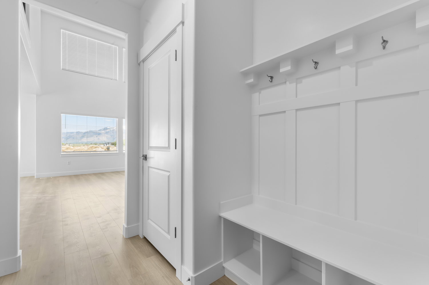 Picture of a Sydney in the same community. Not of current listing