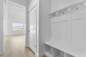Picture of a Sydney in the same community. Not of current listing