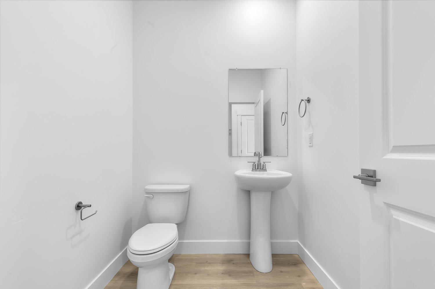 Picture of a Sydney in the same community. Not of current listing