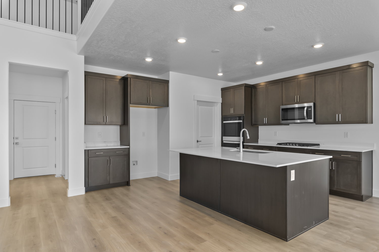 Picture of a Sydney in the same community. Not of current listing