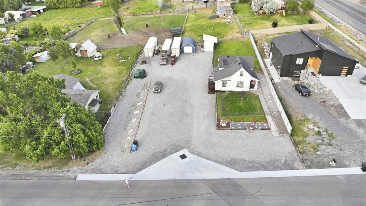 javascript:jumpStep(16, 5441121);Aerial view