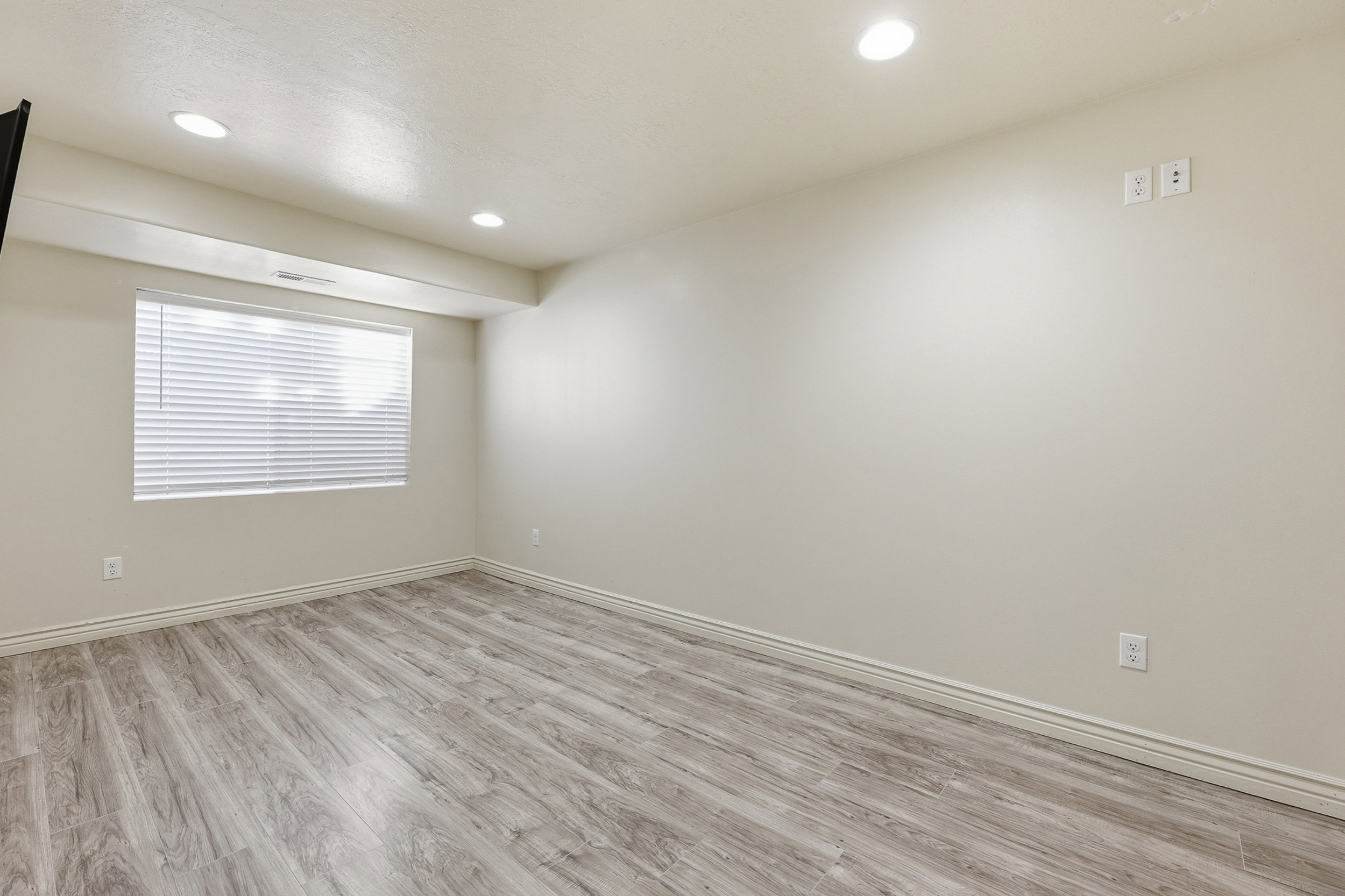 Basement bedroom #6