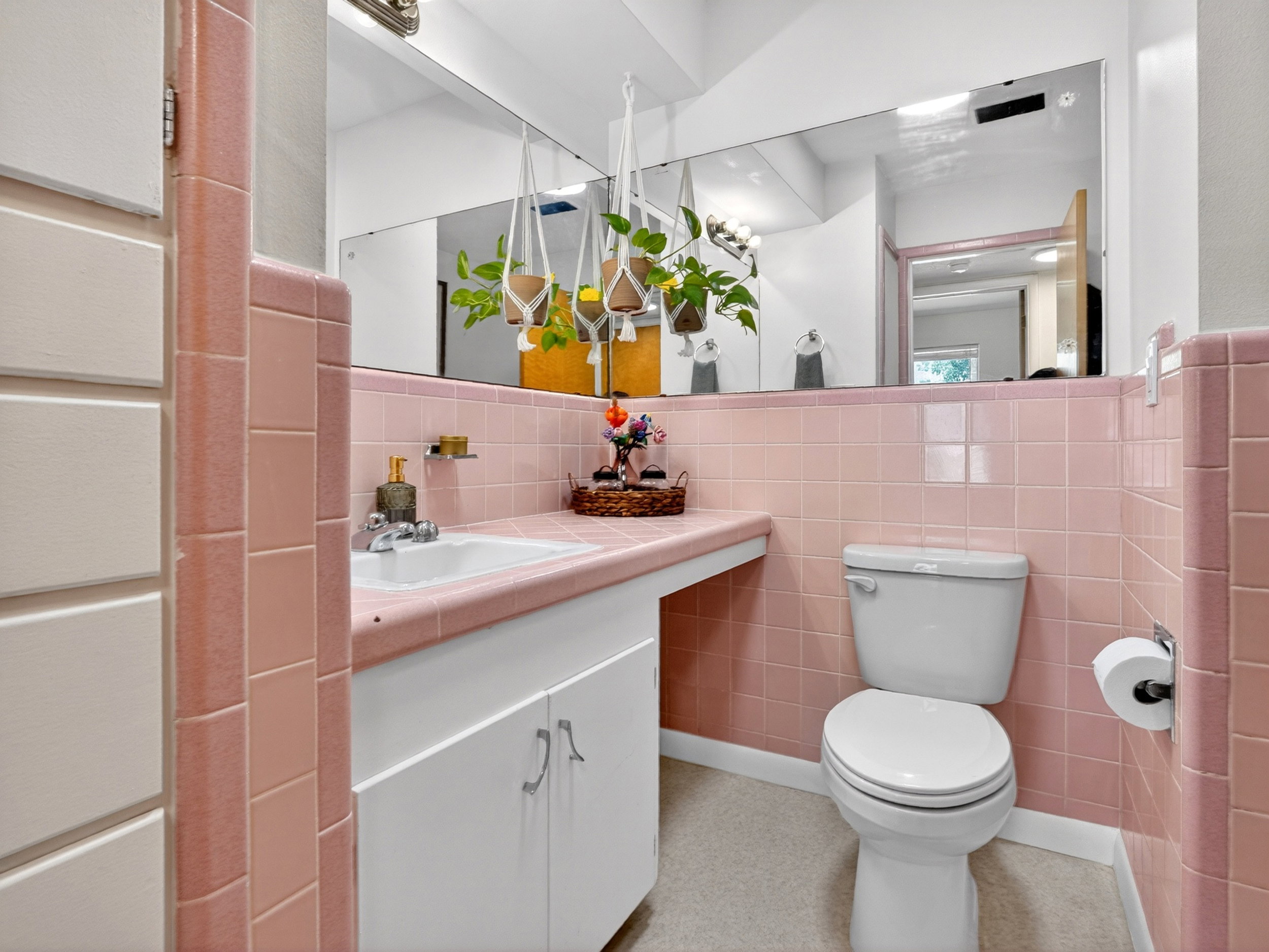 Main floor full bath with retro tile