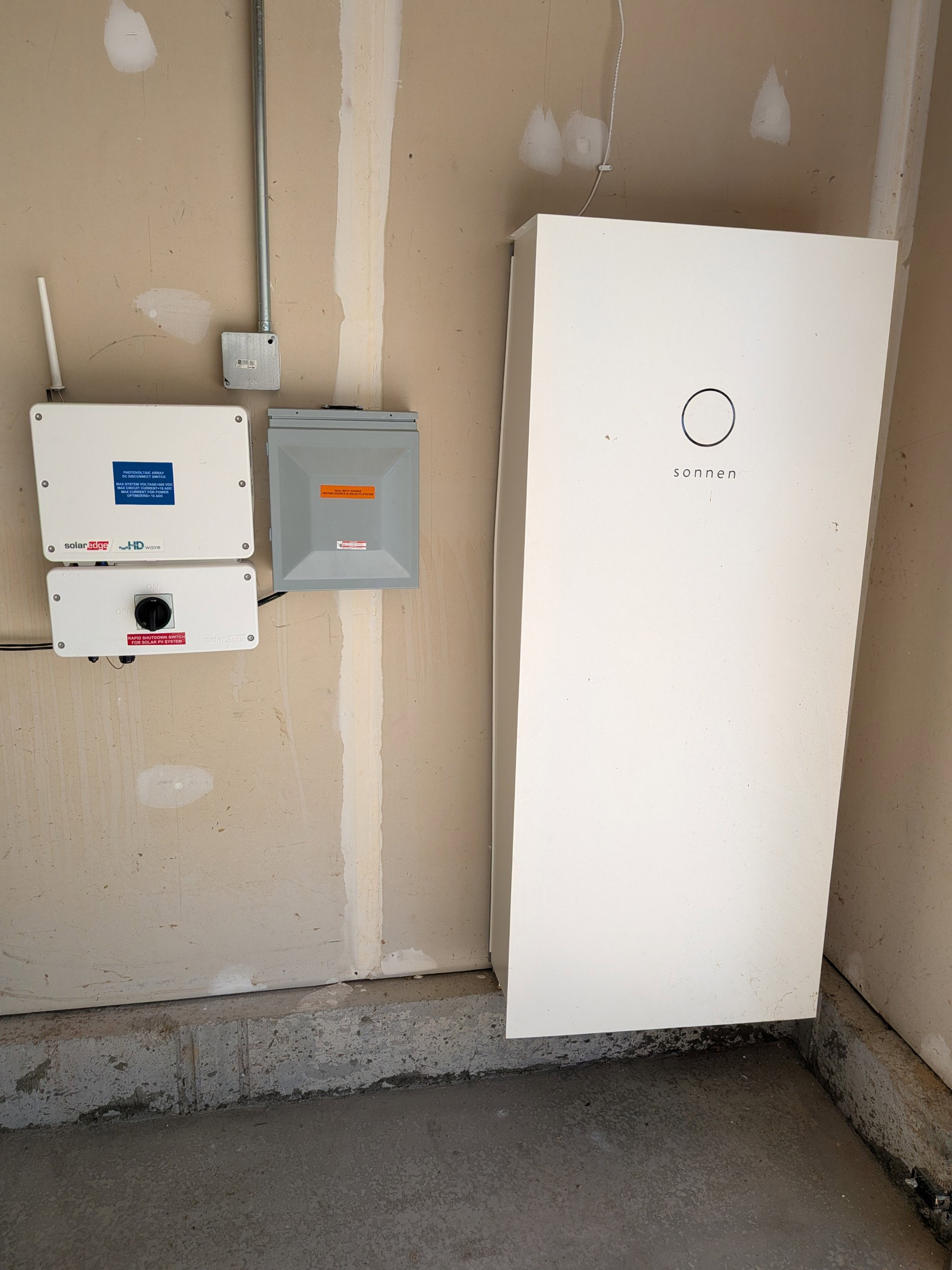 Solar battery backup