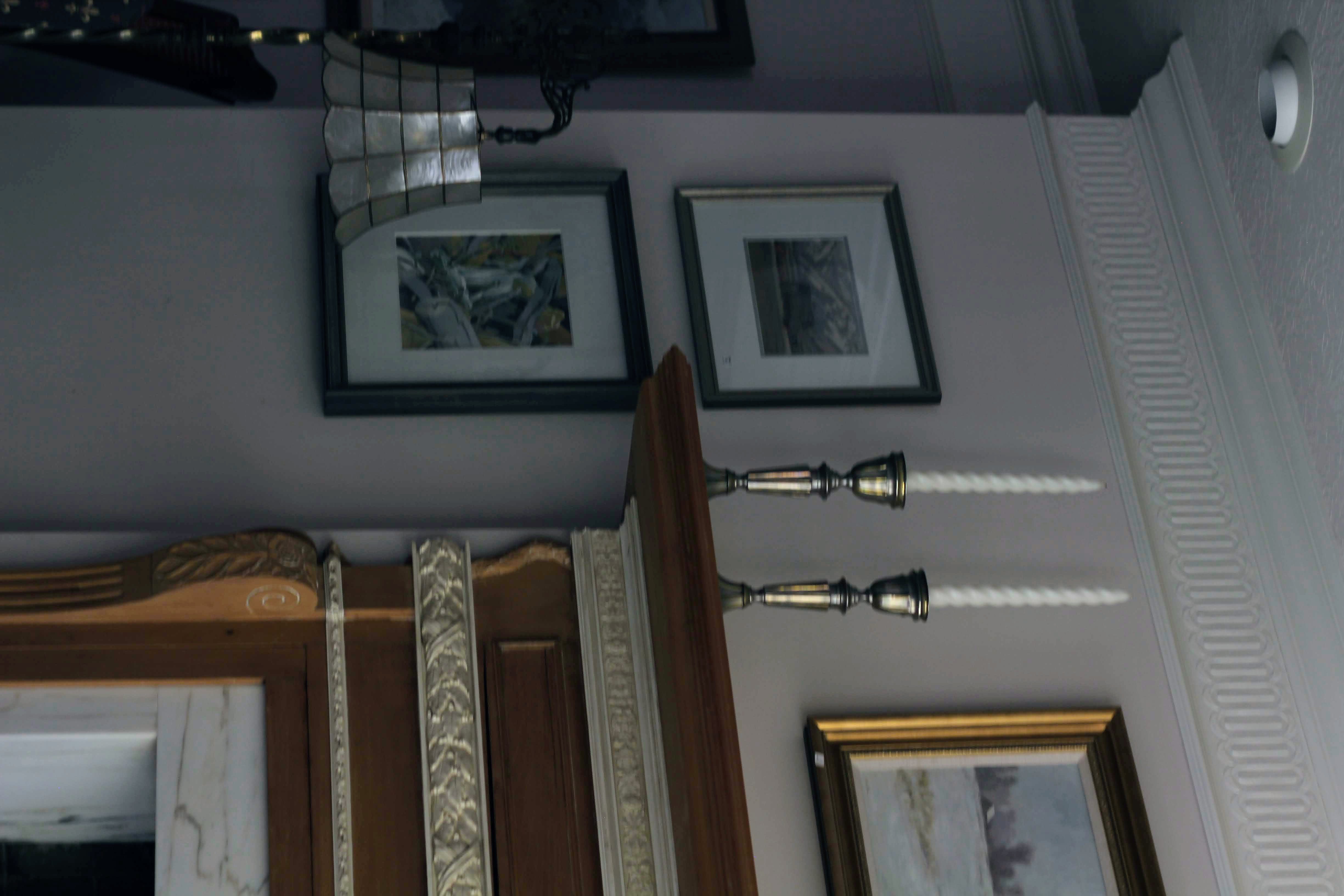 Architectural crown molding featuring a geometric pattern