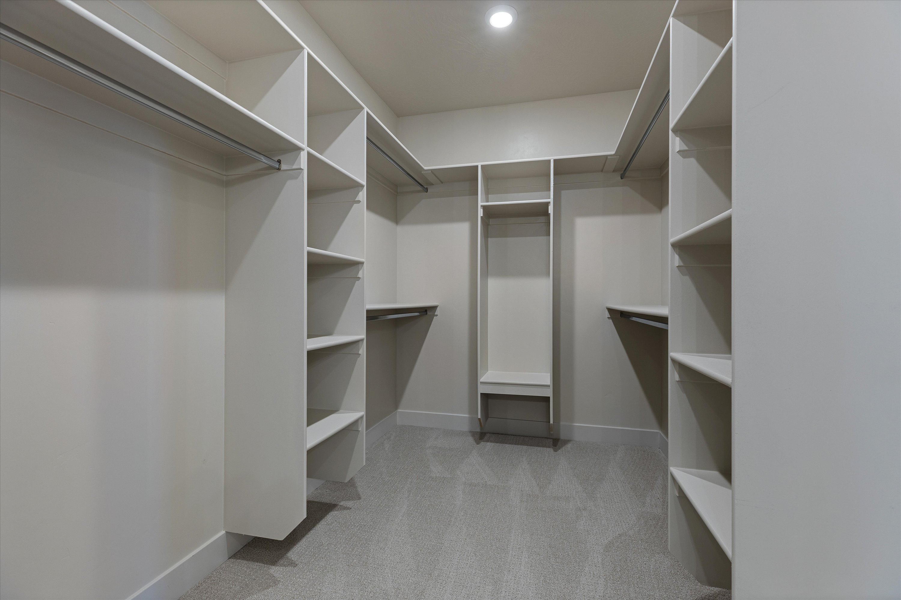 Walk in closet