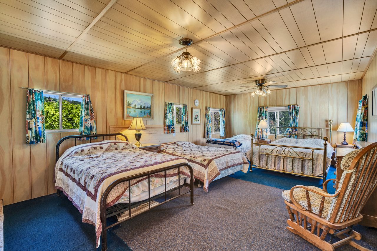 2nd Floor bedroom