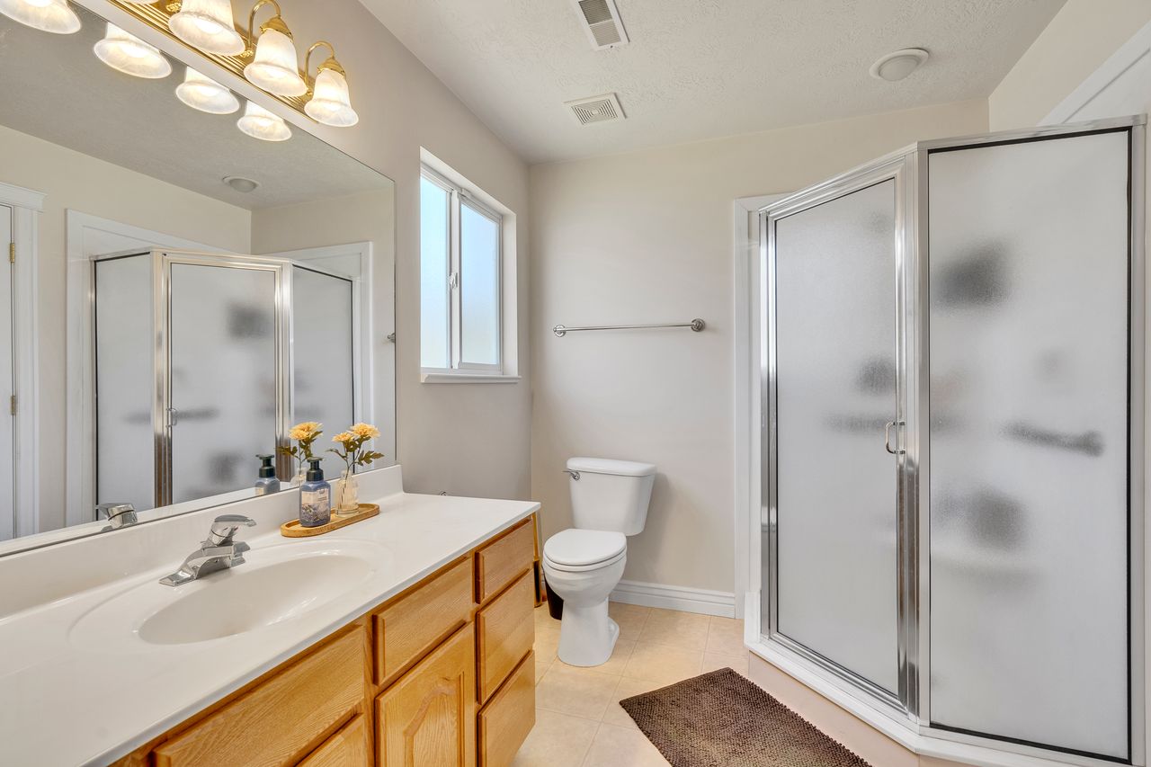 Owners Bathroom