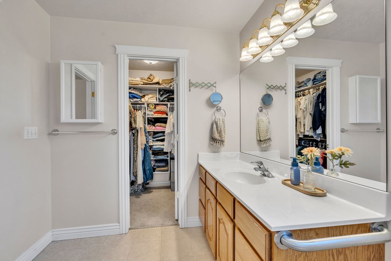Main Bathroom