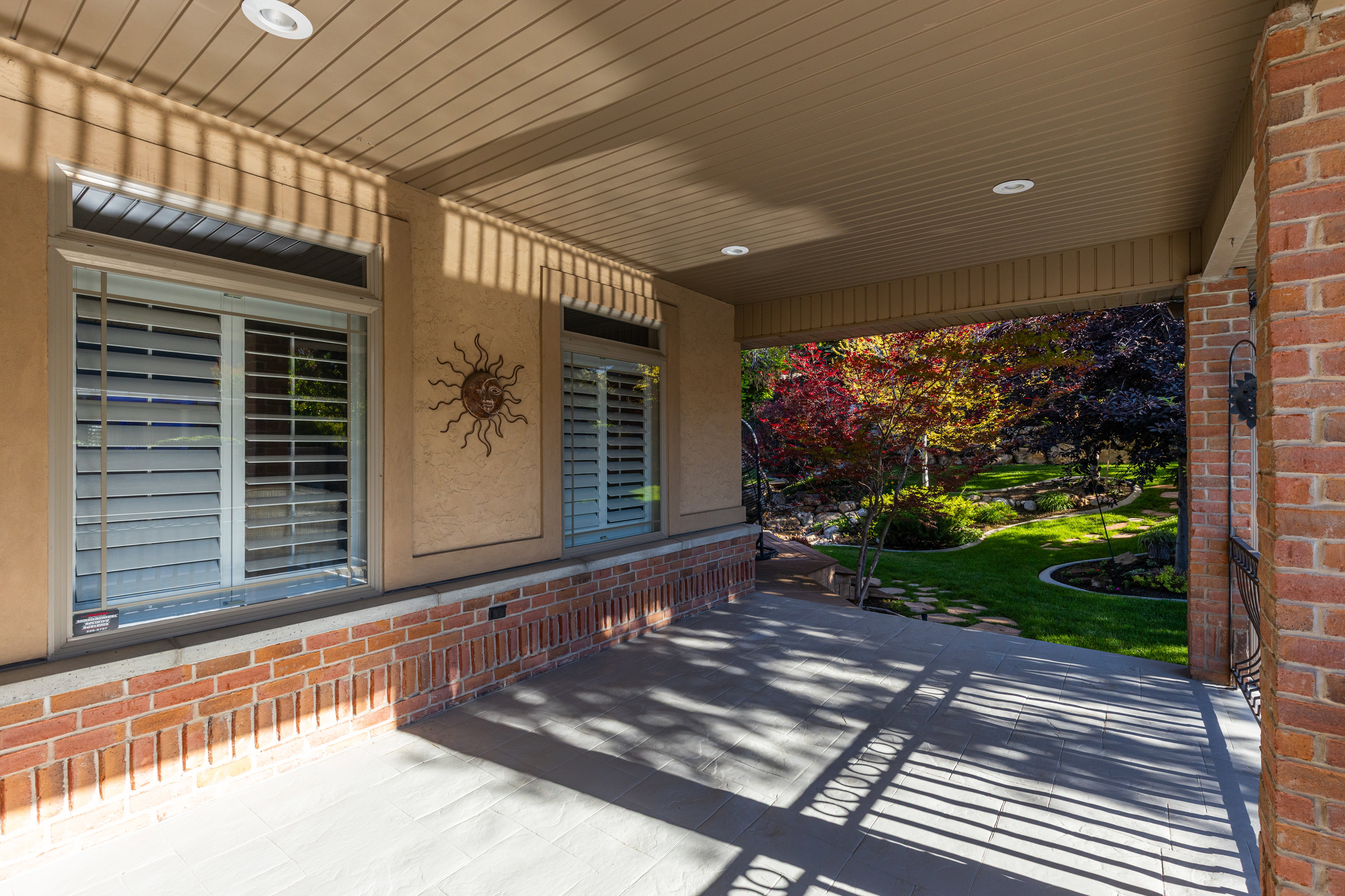 Covered patio with stamped concrete flooring