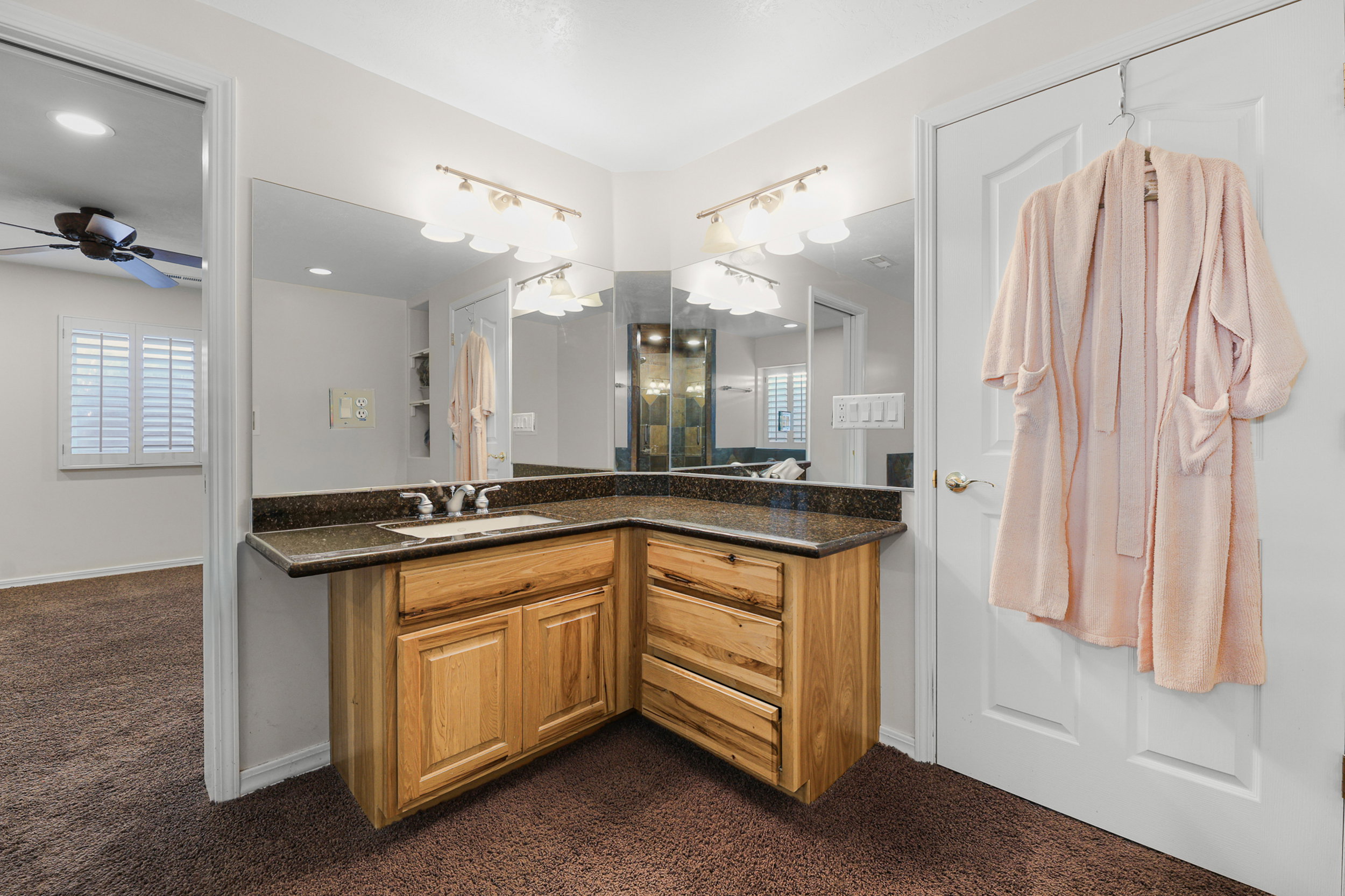Ensuite Bath to Bed 5