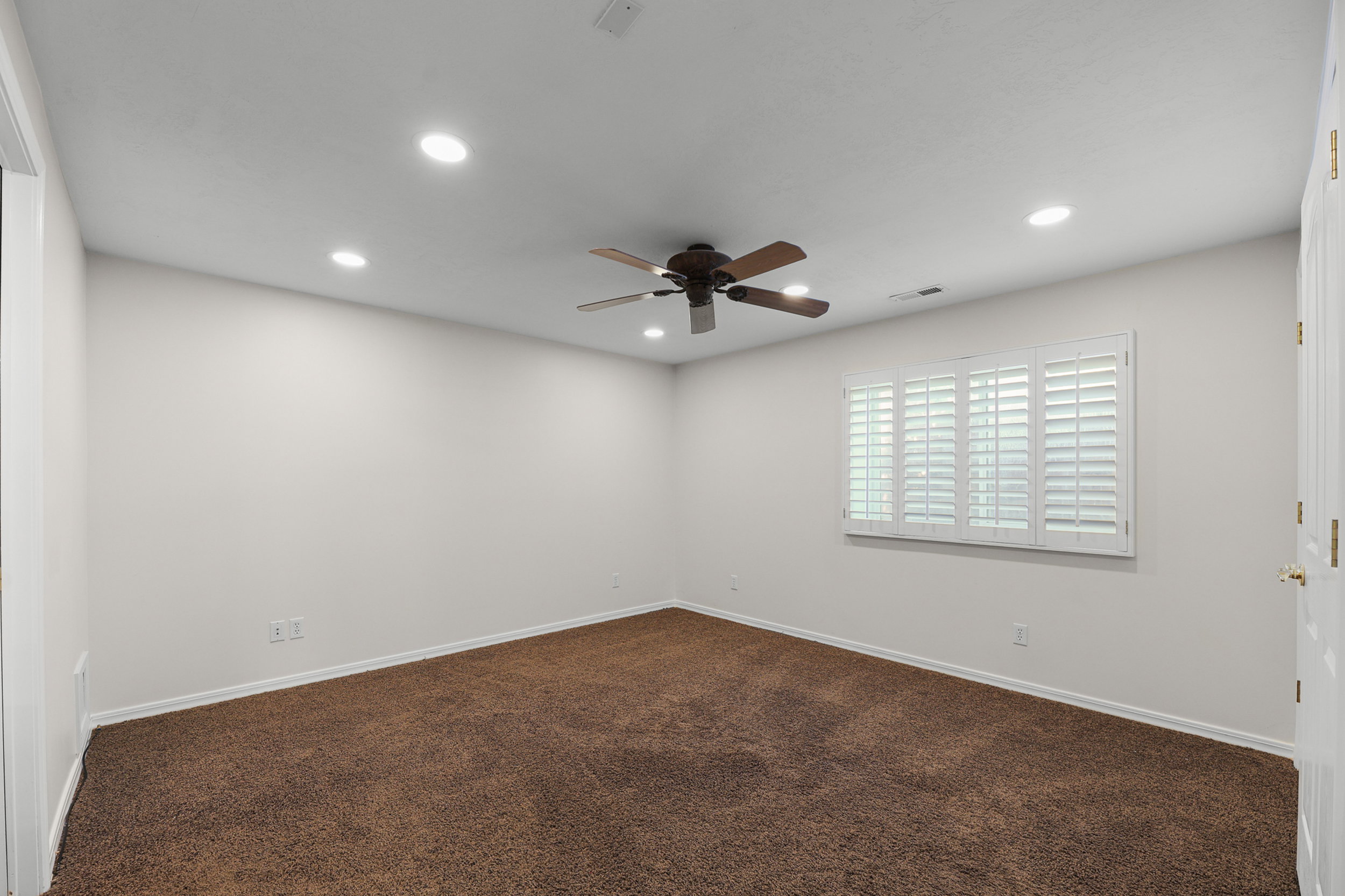 Basement bedroom 5 with ensuiite bath