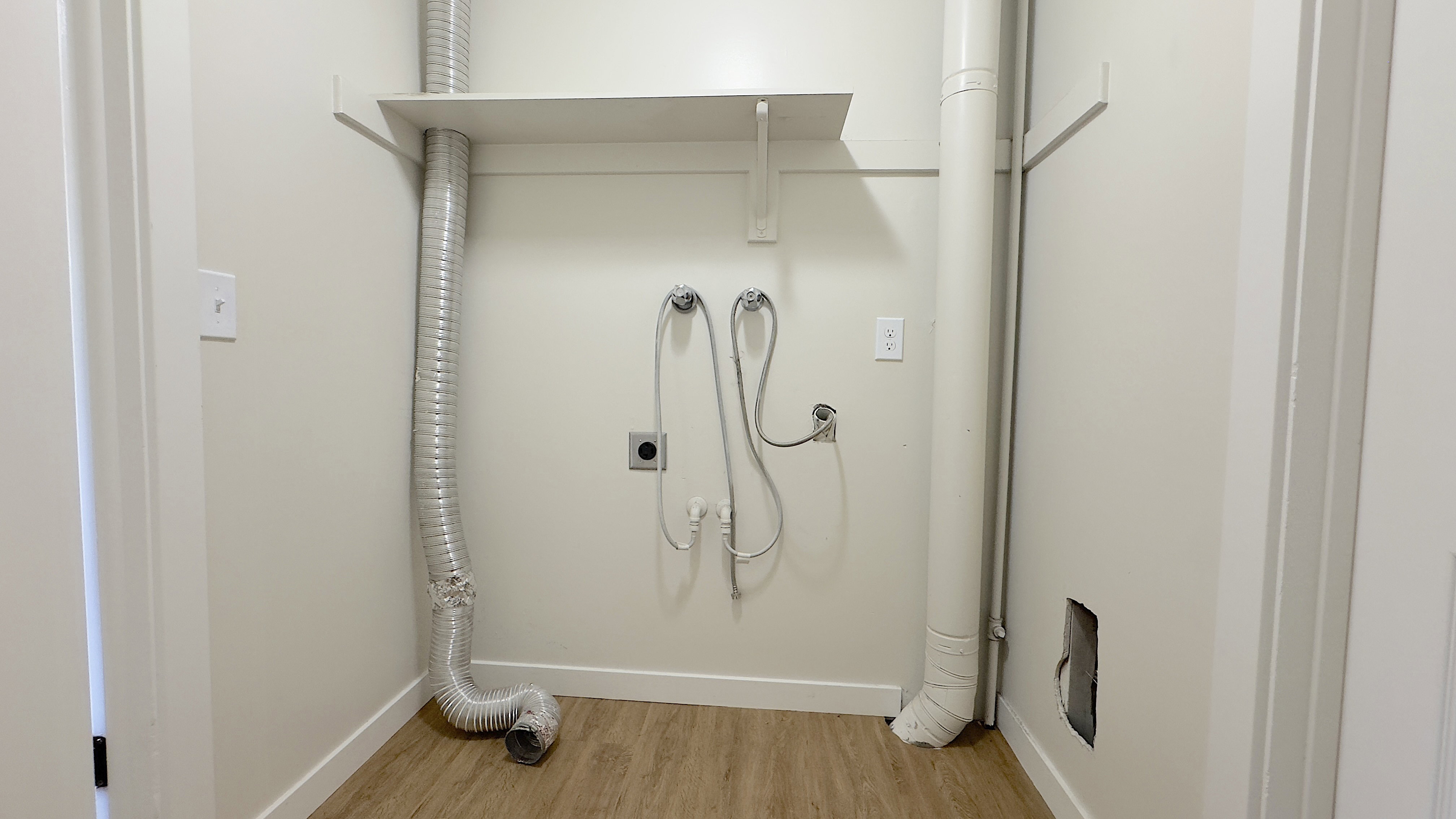 Laundry Room, Electric Dryer hook-up.