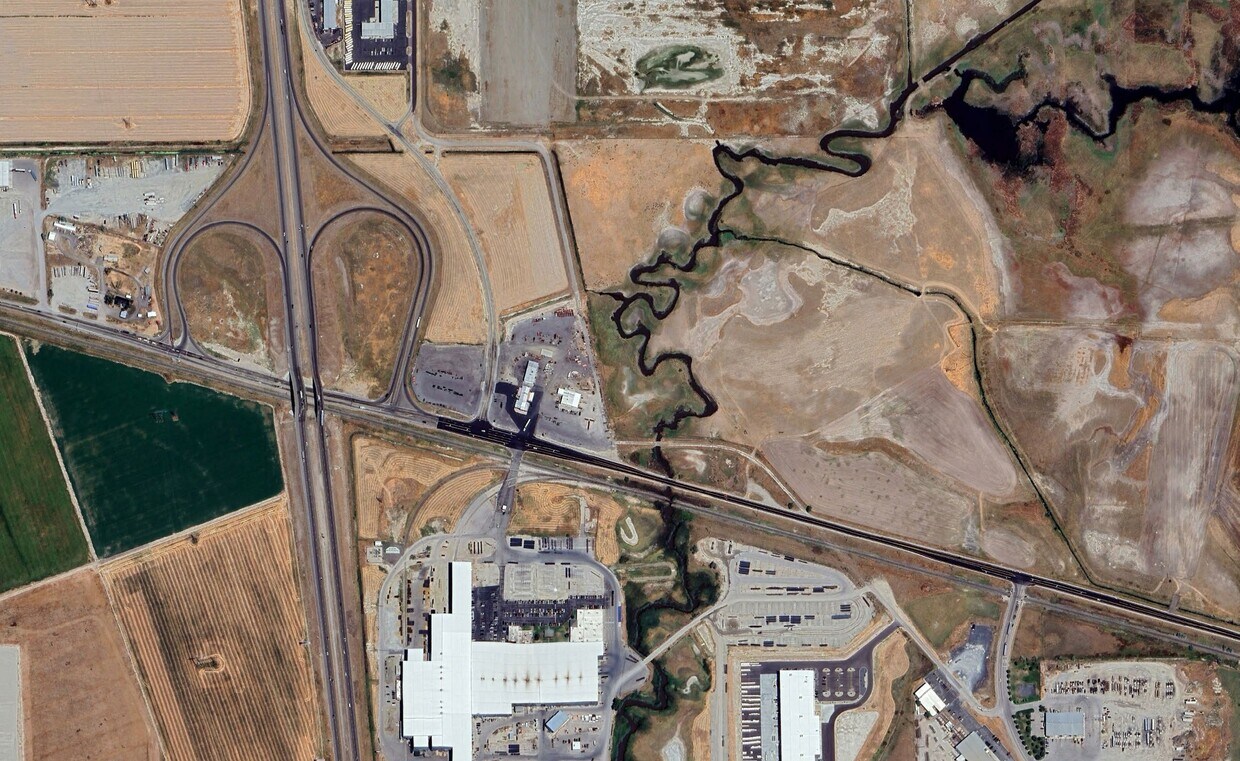 Aerial Site Survey. Illustrating the property's geographic features and surrounding infrastructure