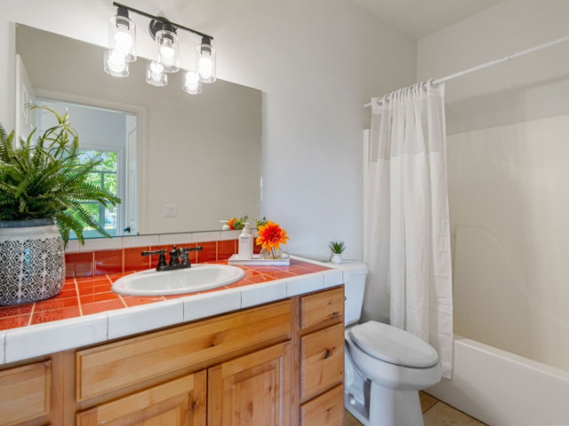 Main floor bathroom