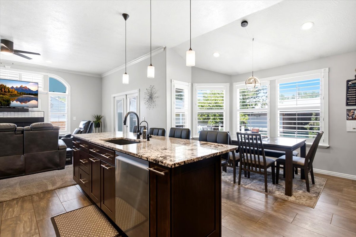Large dining space and open floor plan - great for entertaining