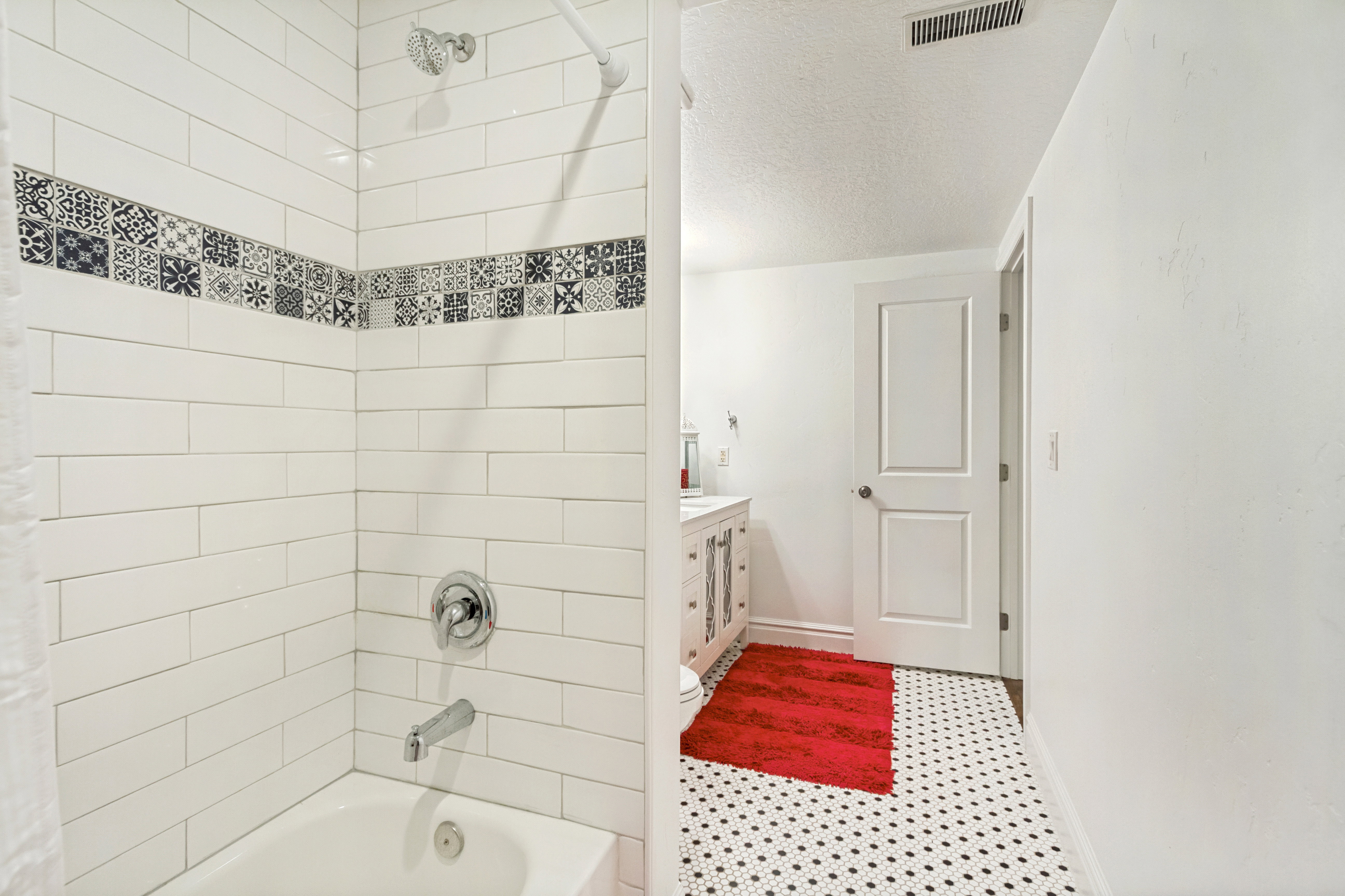 Full bath in basement