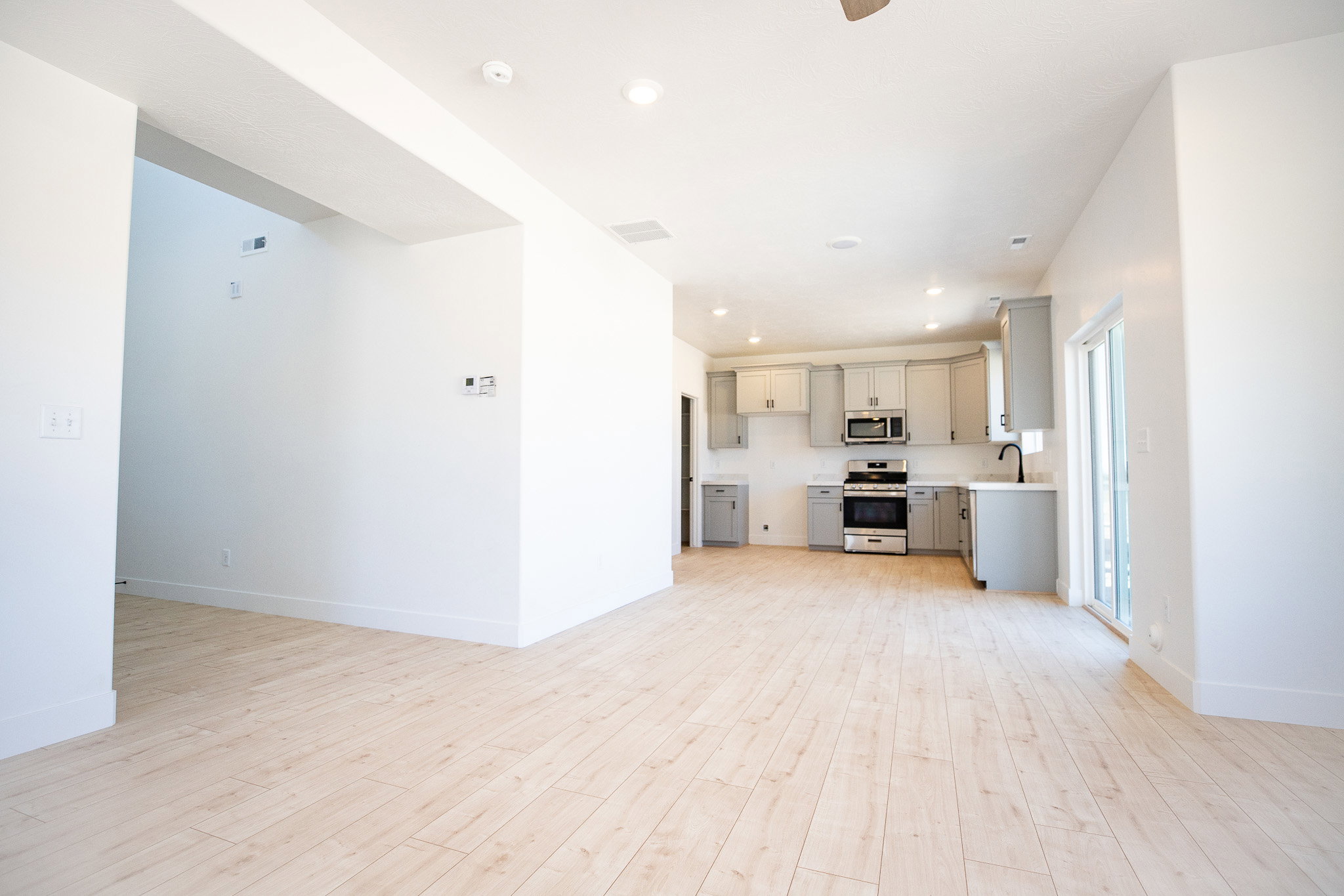 Kitchen & Dining Area