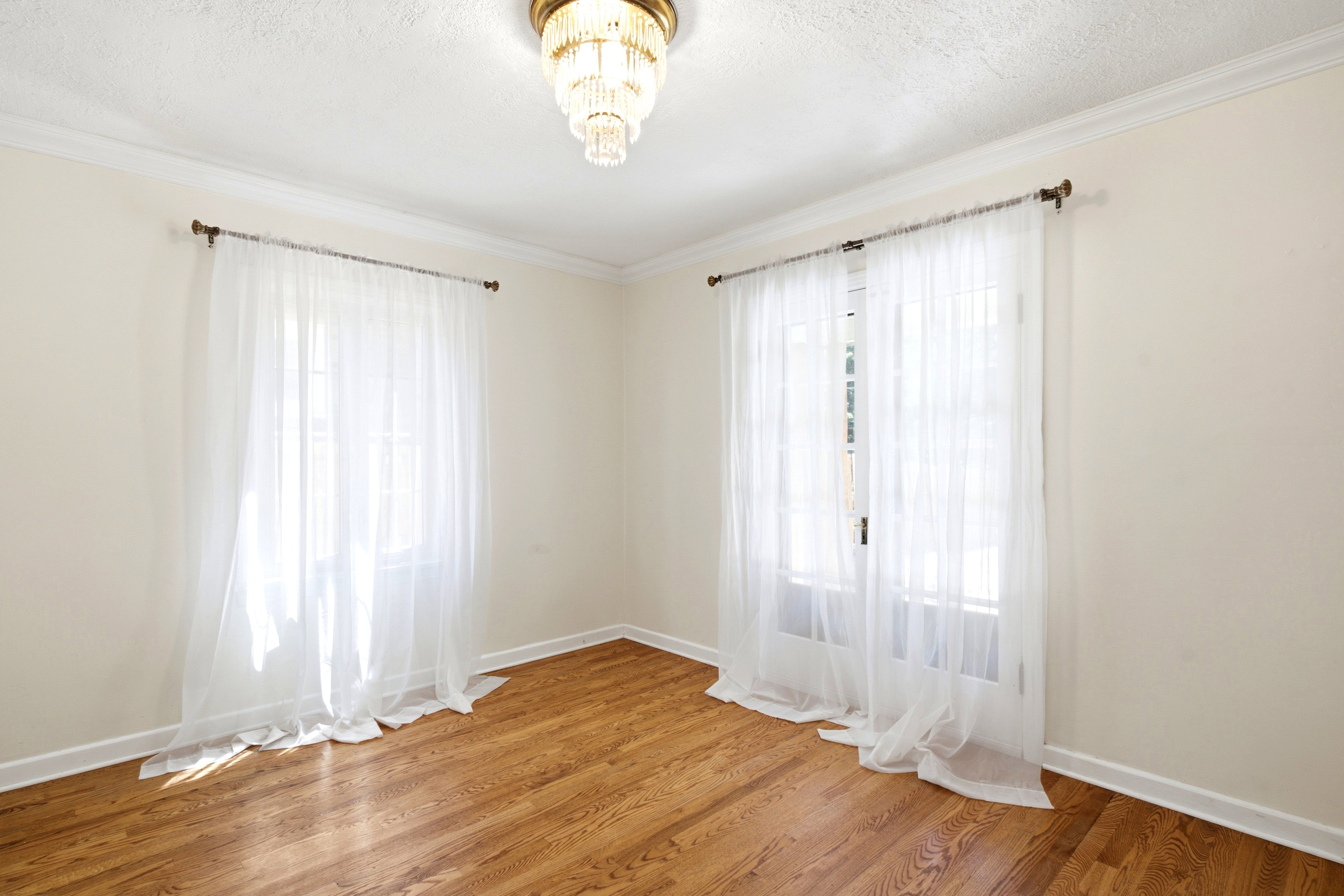 French door to covered patio