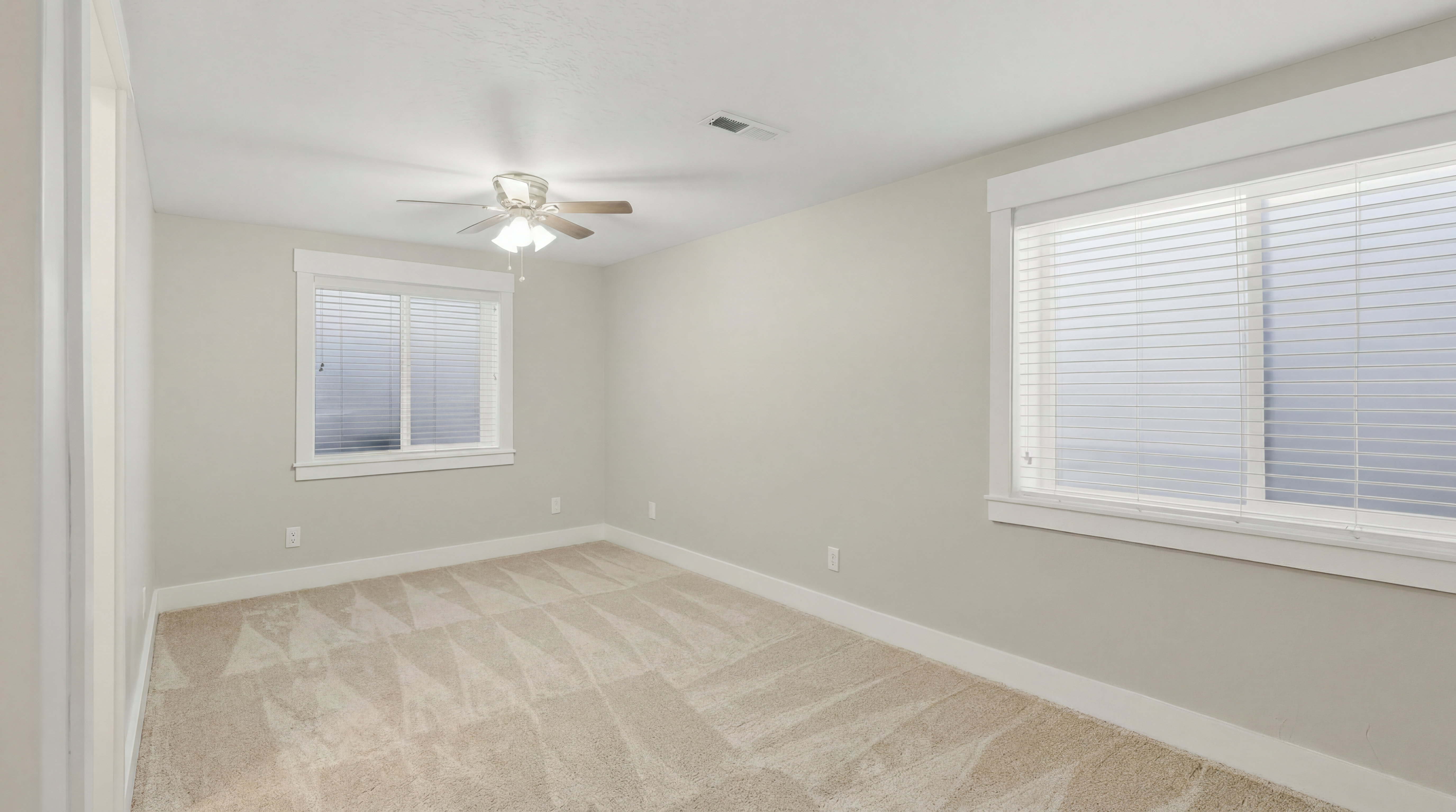 5th bedroom with brand new carpet