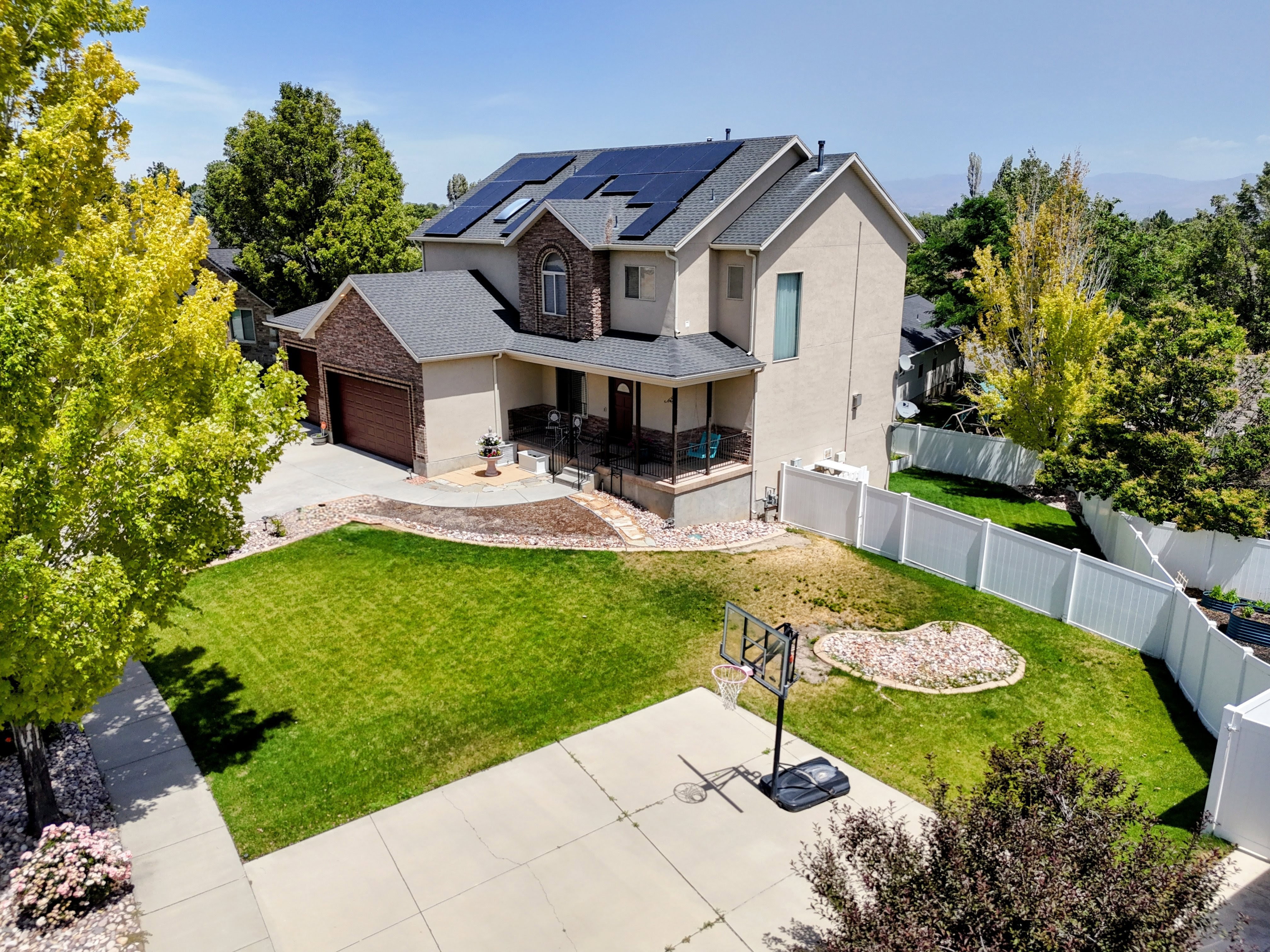 9995 S CADDIE CIR South Jordan UT 84009