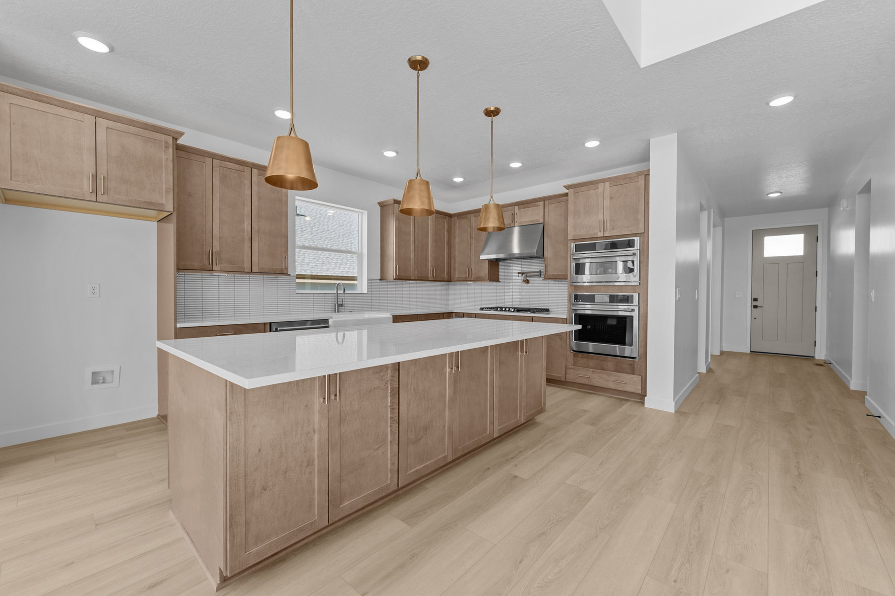 Picture of another home with the same floorplan. Design selections may differ.