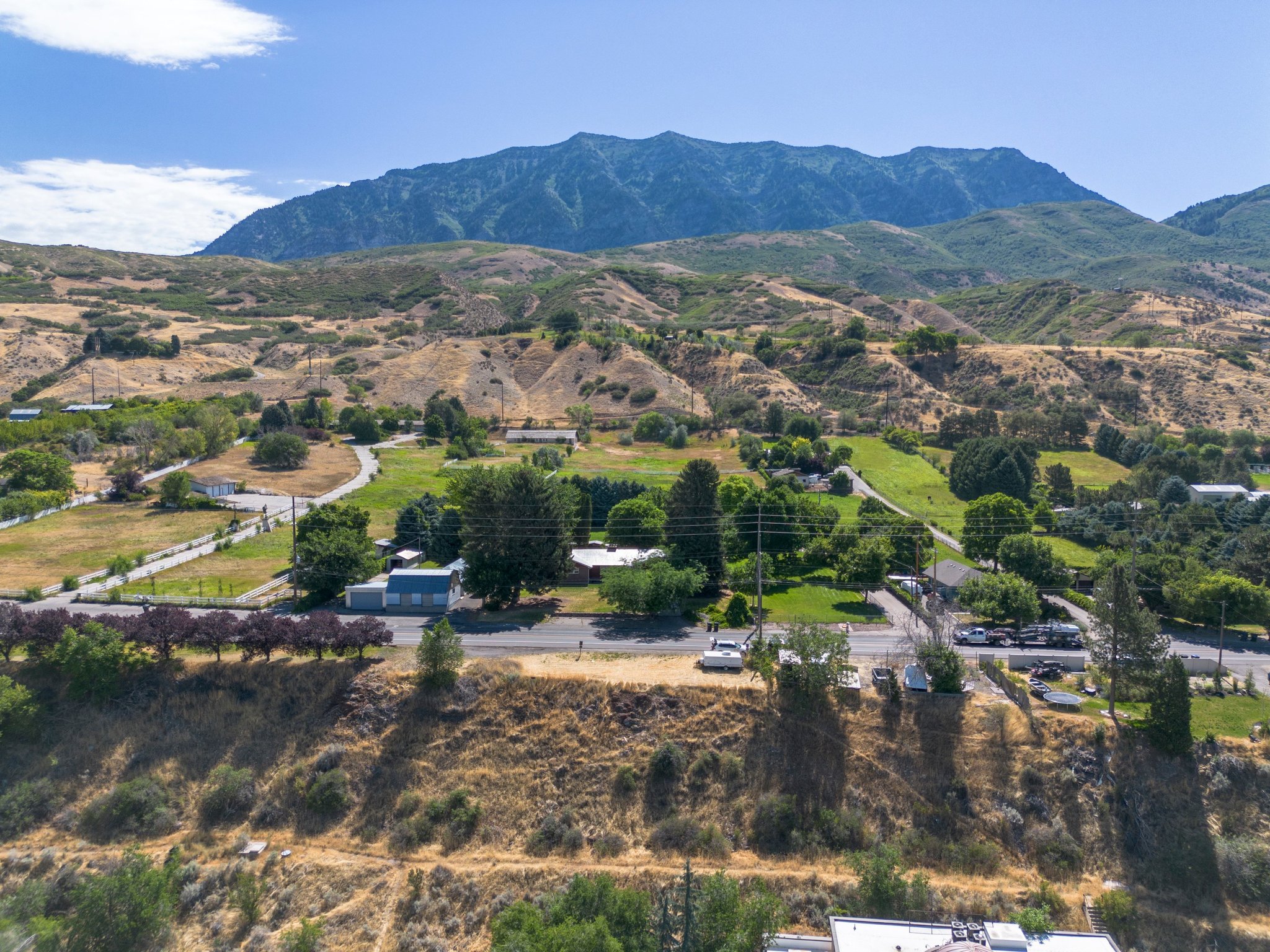 Aerial picture looking toward the property from the west