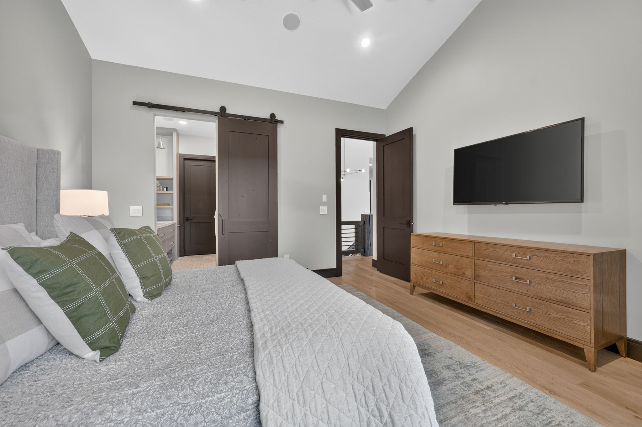 Vaulted ceilings with recessed lighting