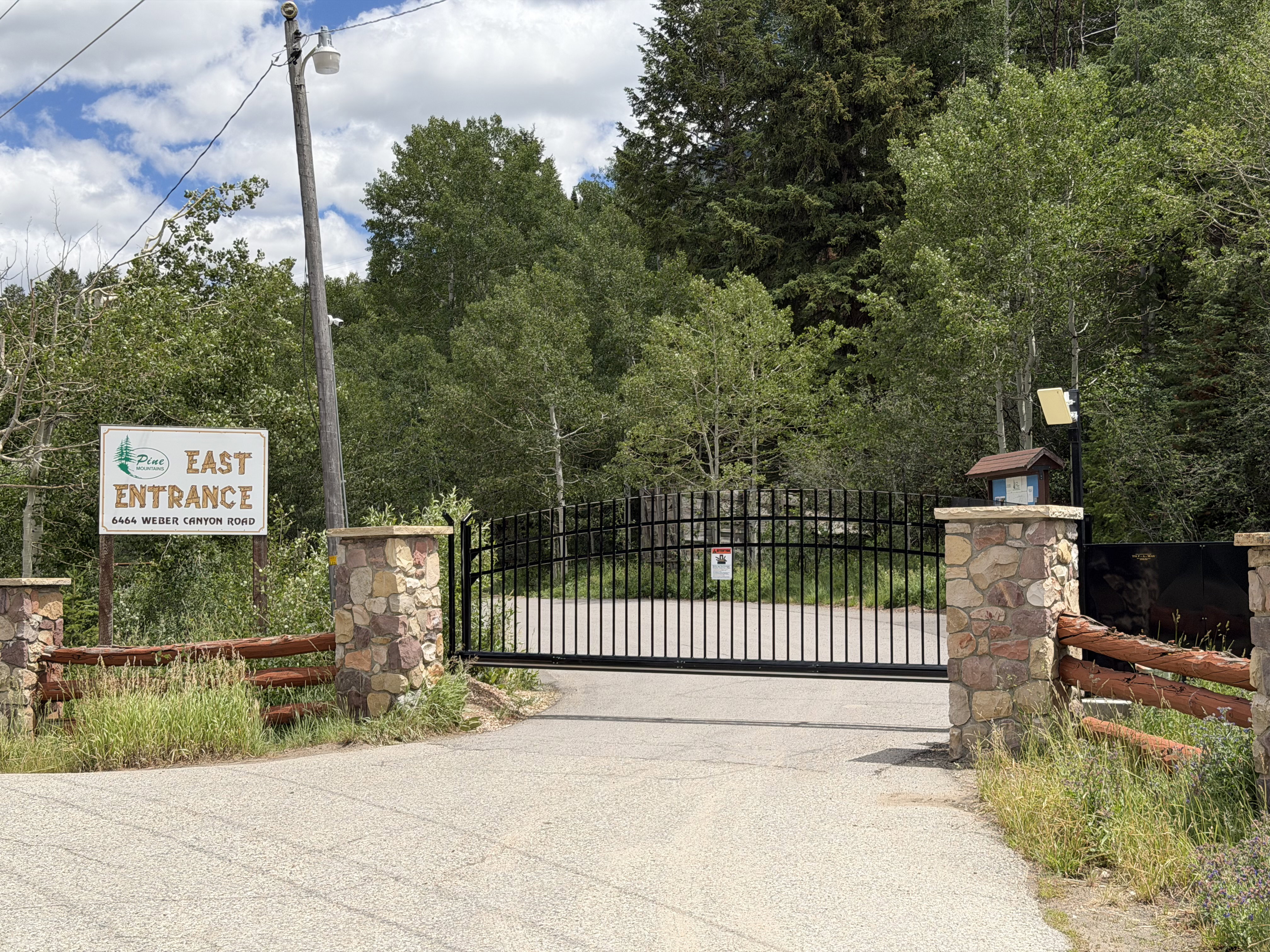 Pine Mountain East Gate Entrance