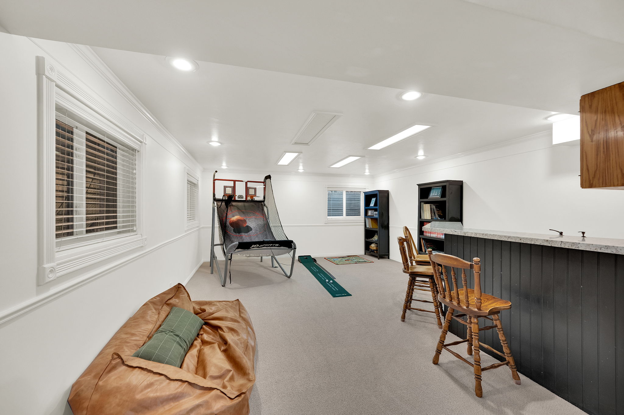 Finished basement rec room