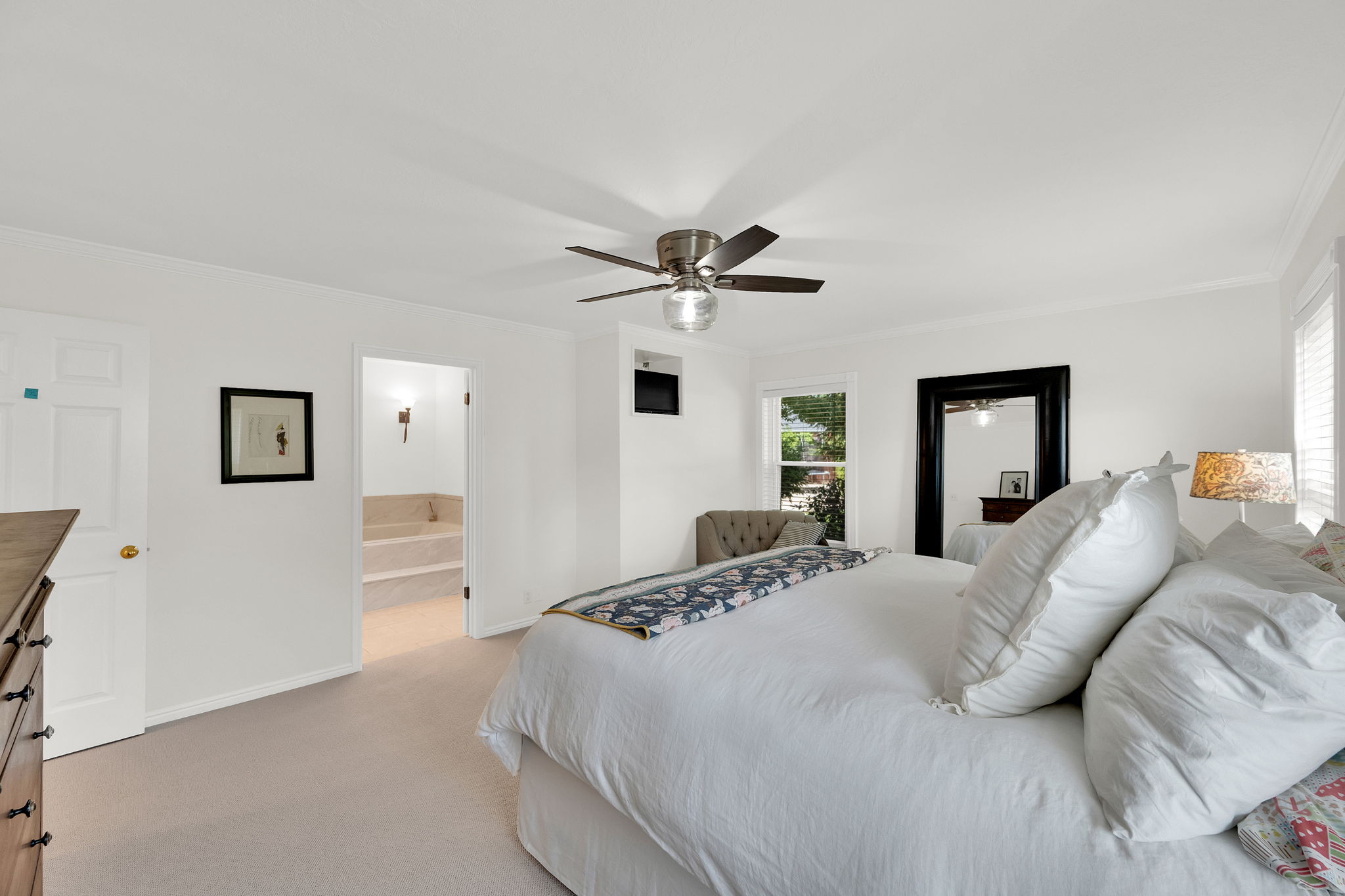Primary suite