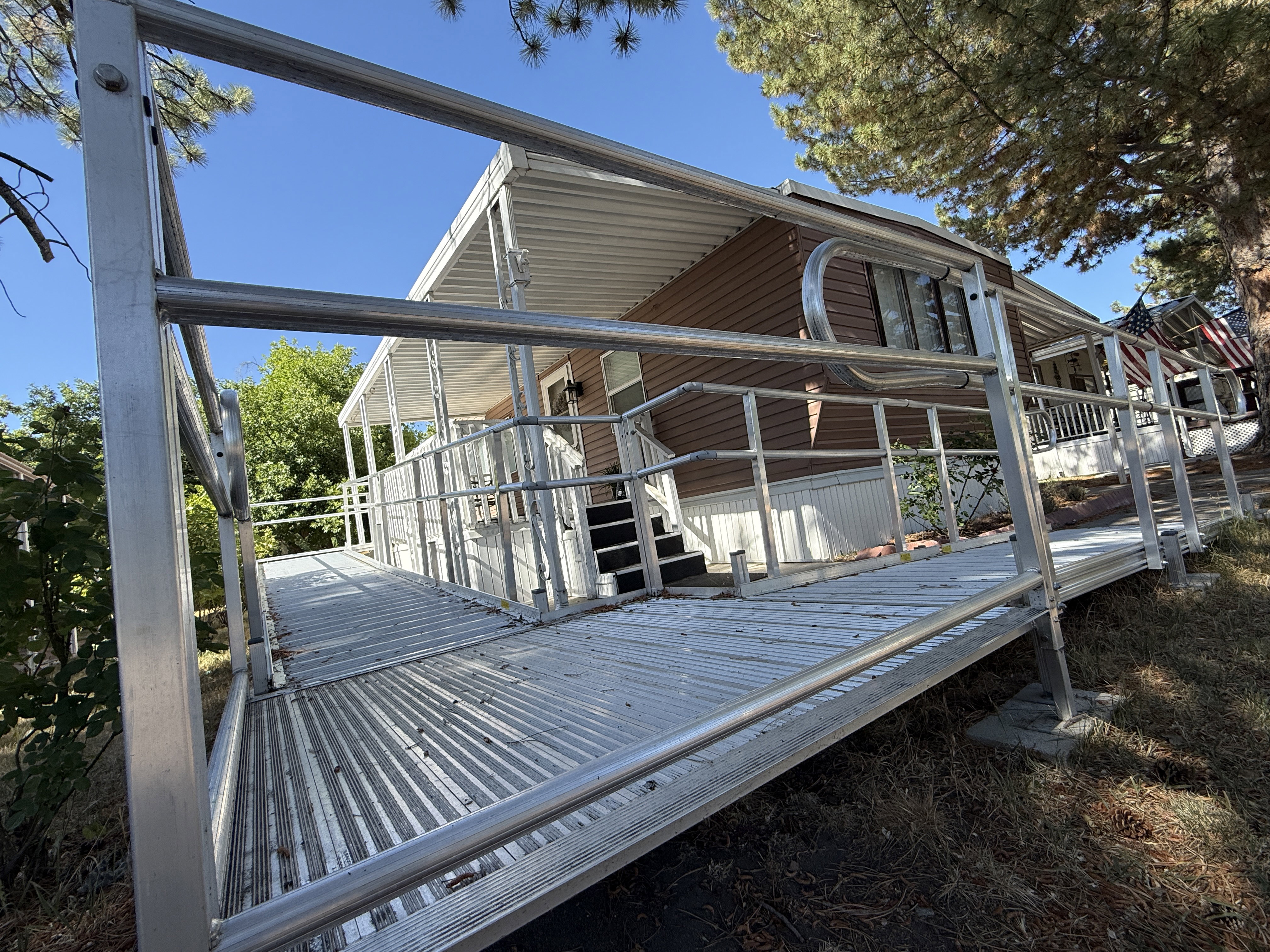 Aluminum ramp system providing property access