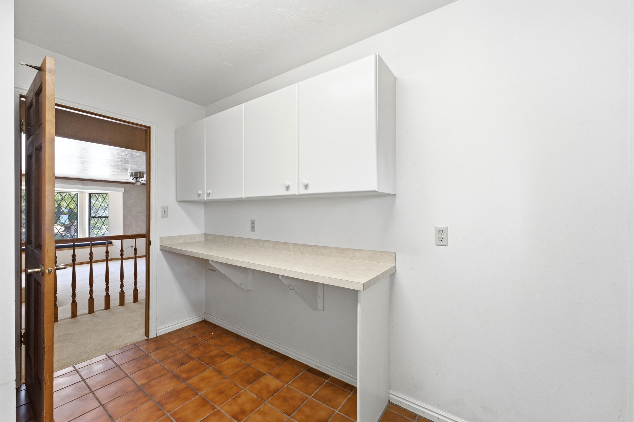 Main level laundry room