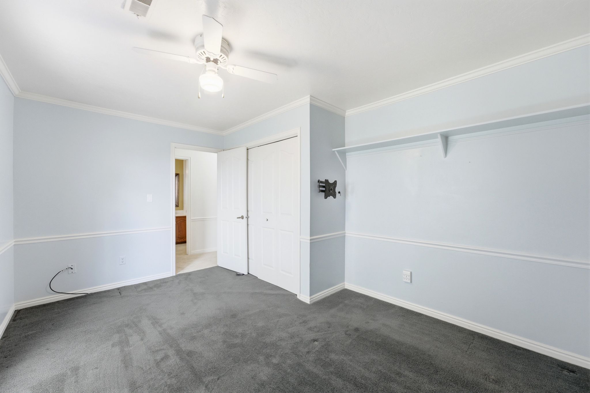 Upper level bedroom 2