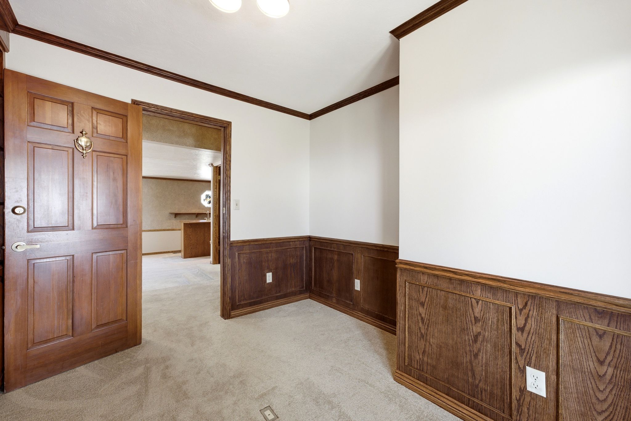 Main level office