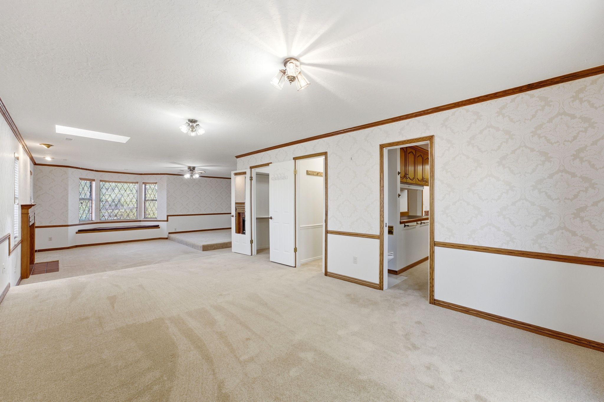 Primary suite