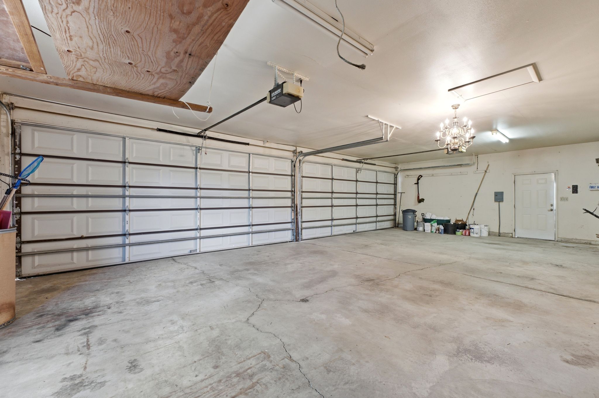 4-car garage