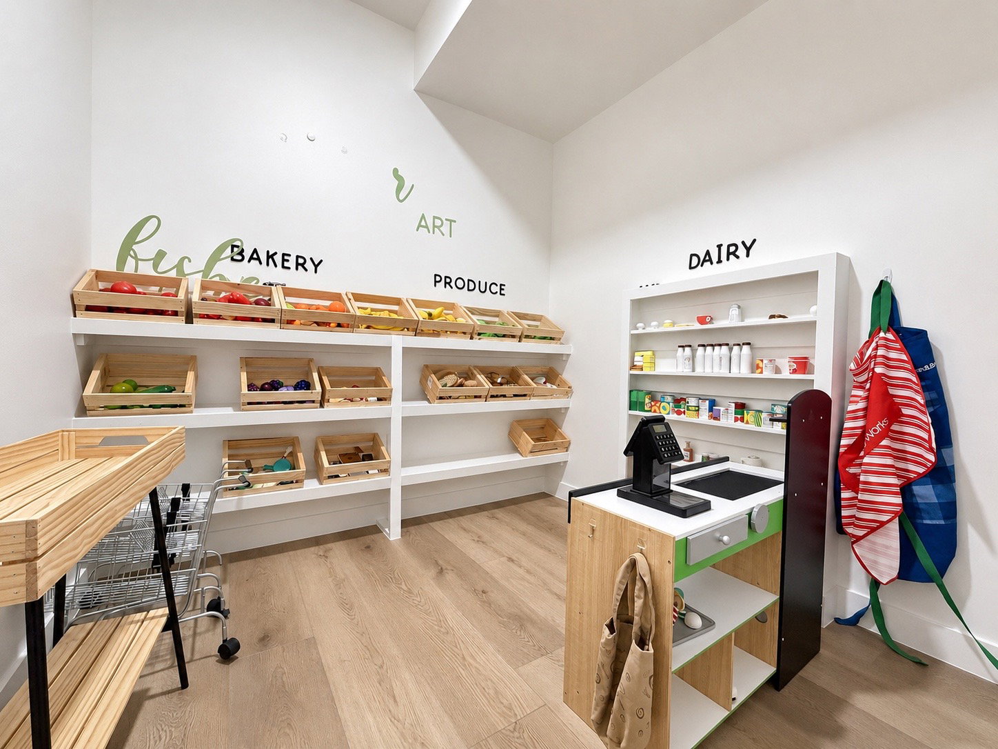 Playhouse grocery store