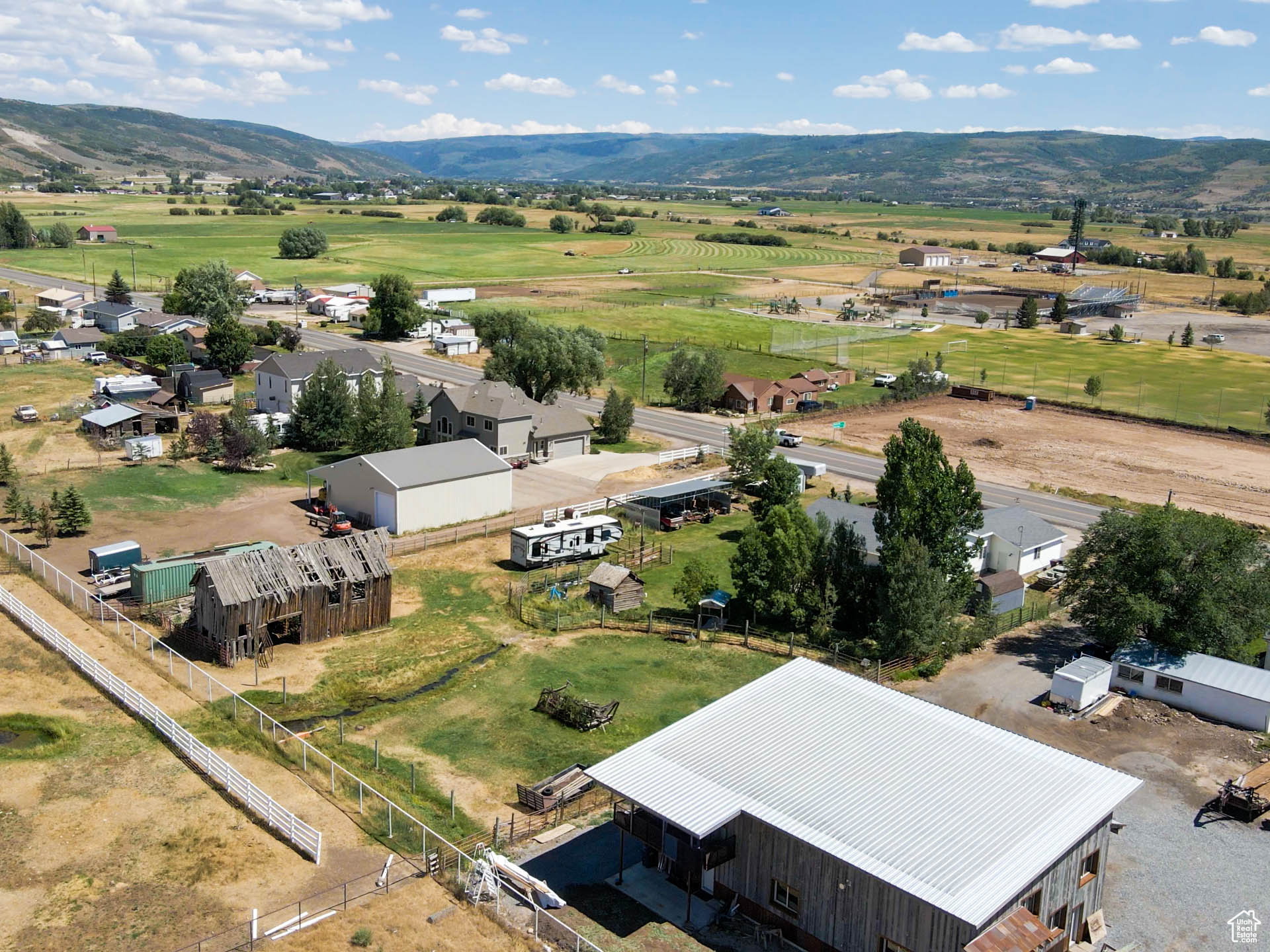 Aerial view of property, beautiful views.