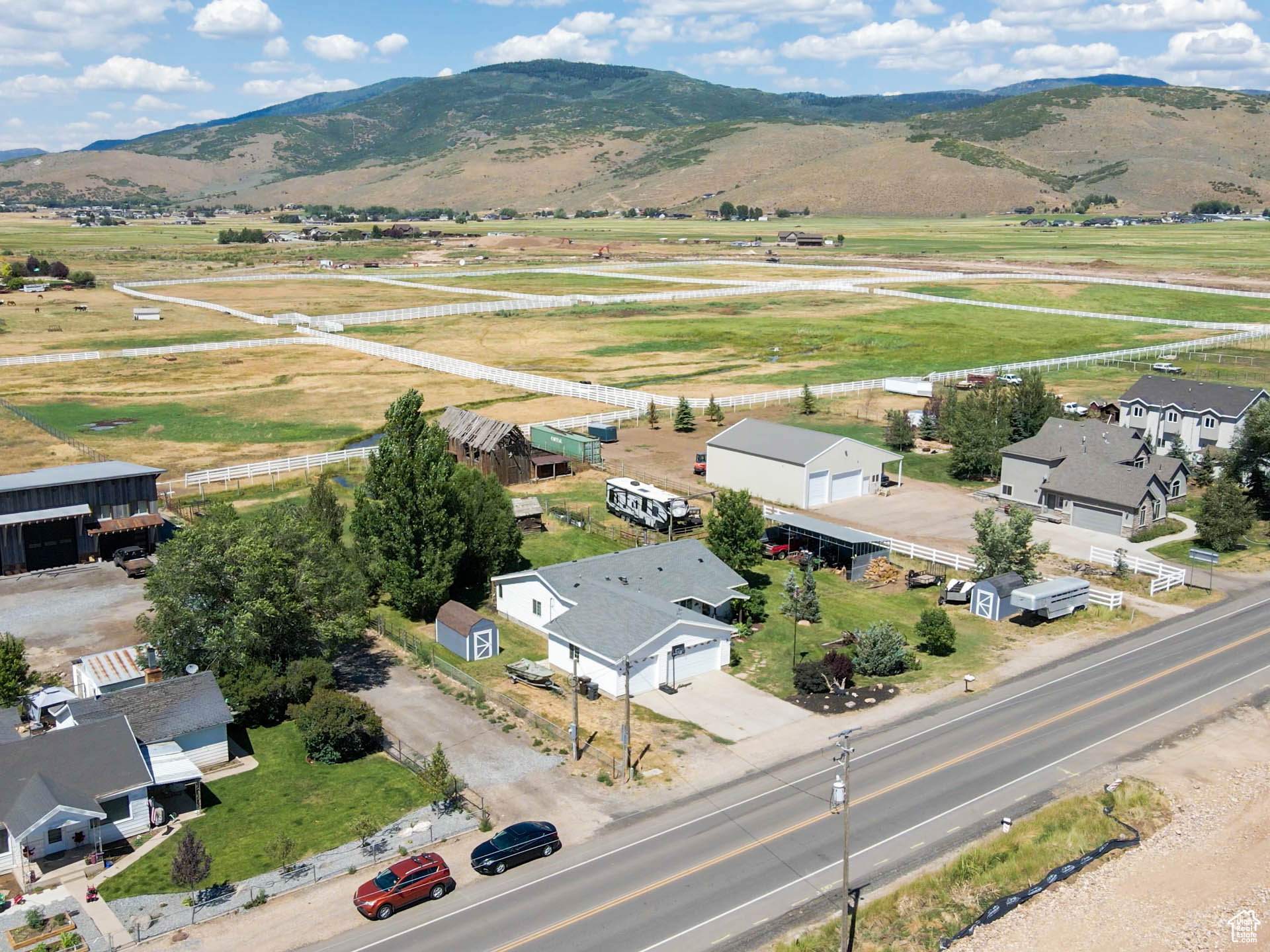 Aerial view of property, beautiful views.