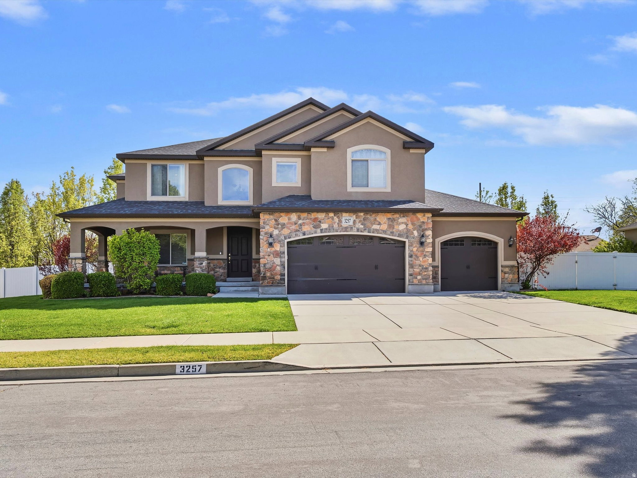 3257 W STOKER CV South Jordan UT 84095