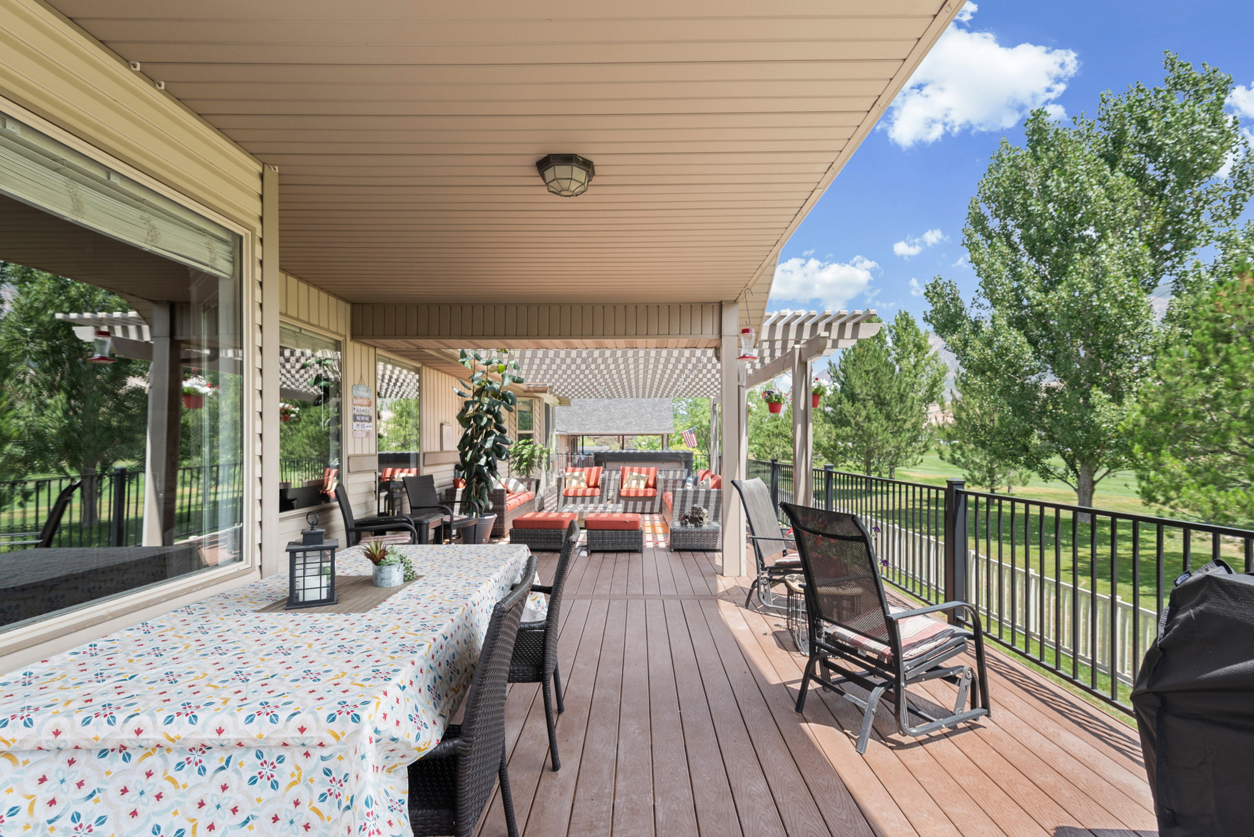800 sq ft deck overlooking the golf course