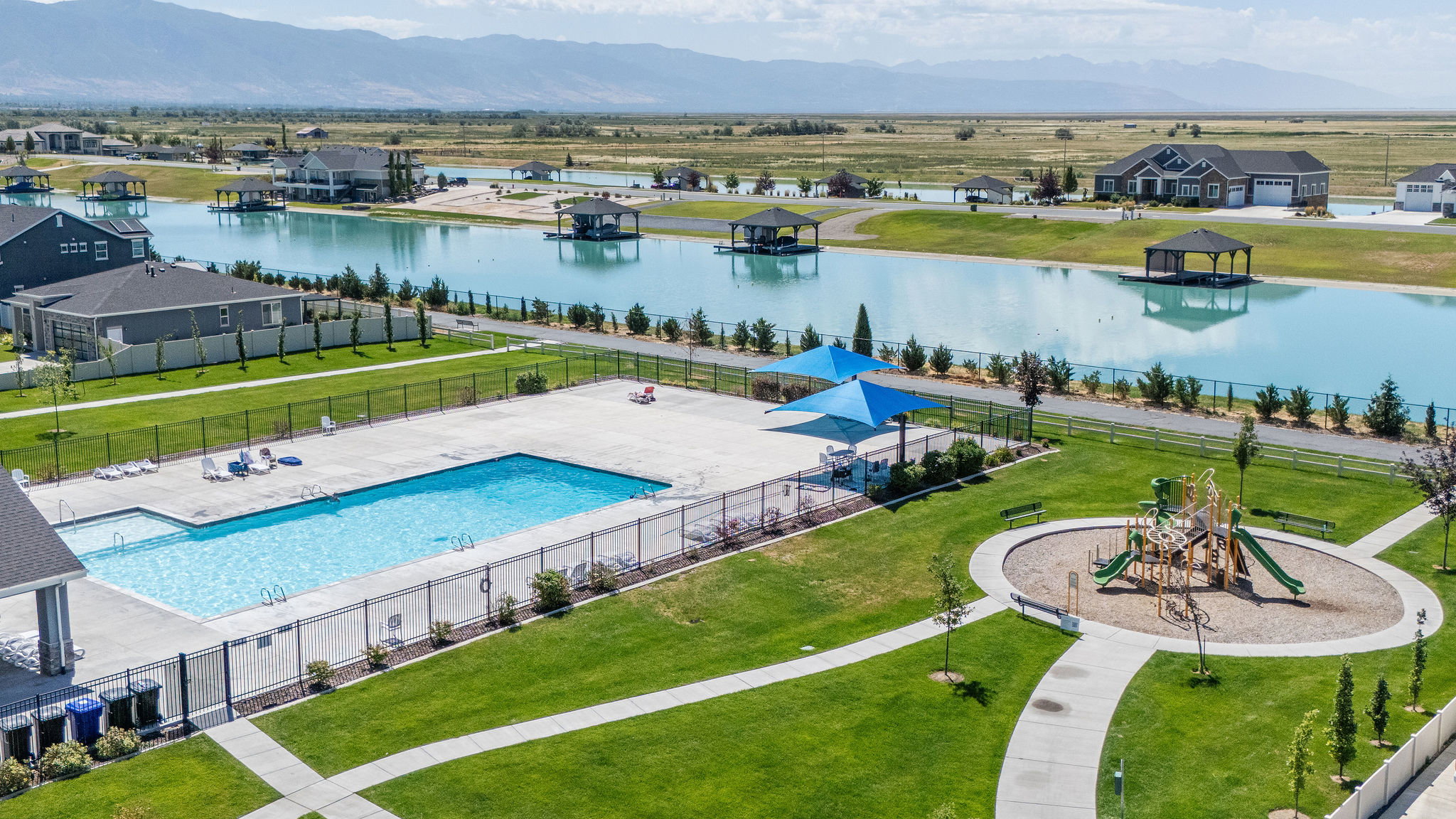 Community pool