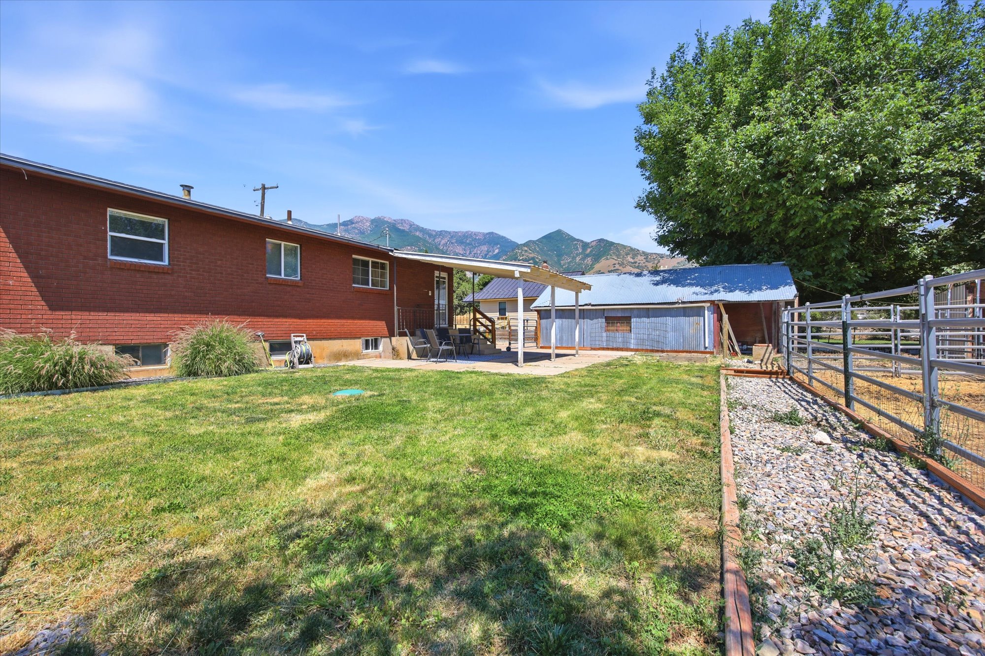 Expansive rear yard