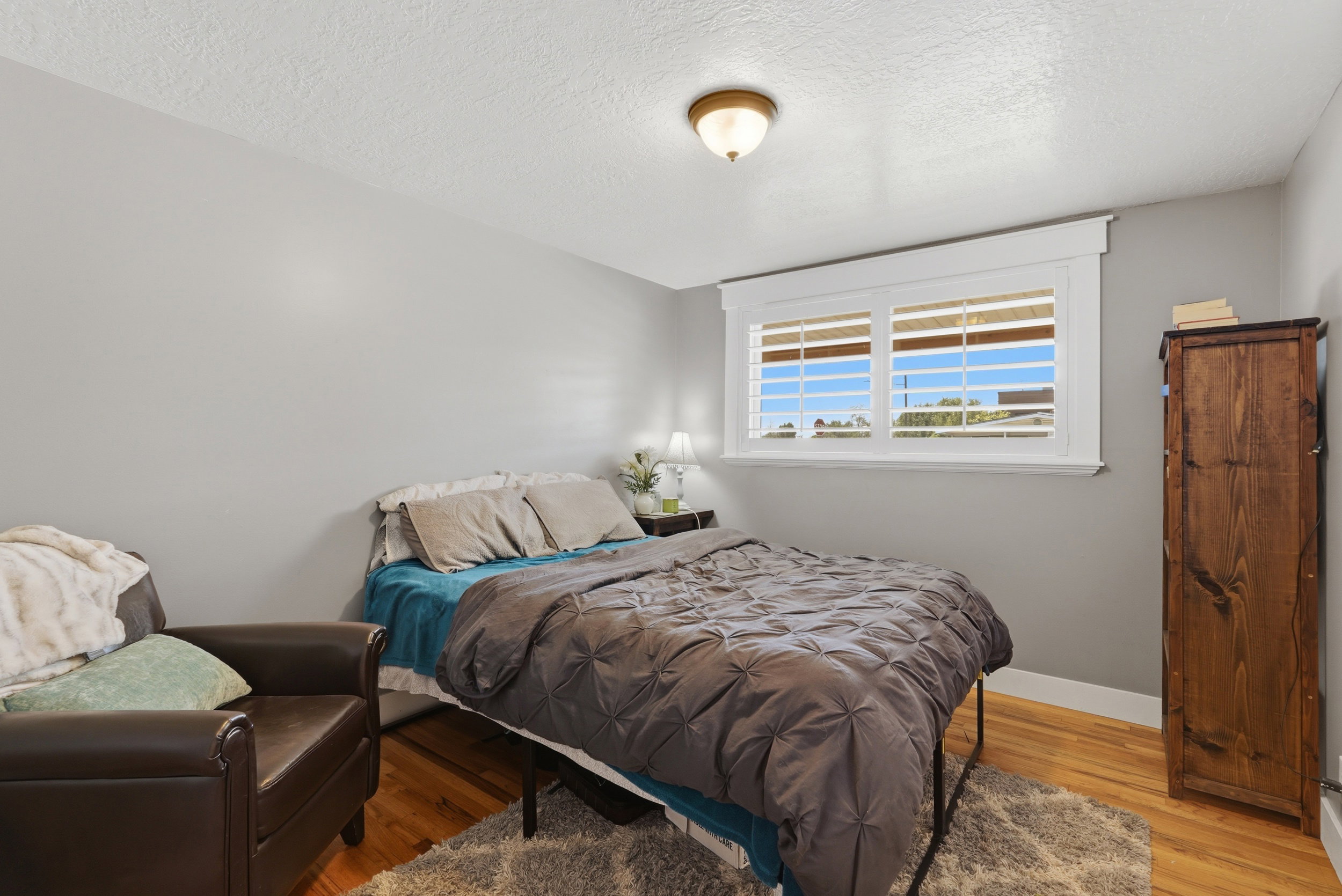 Guest bedroom 2