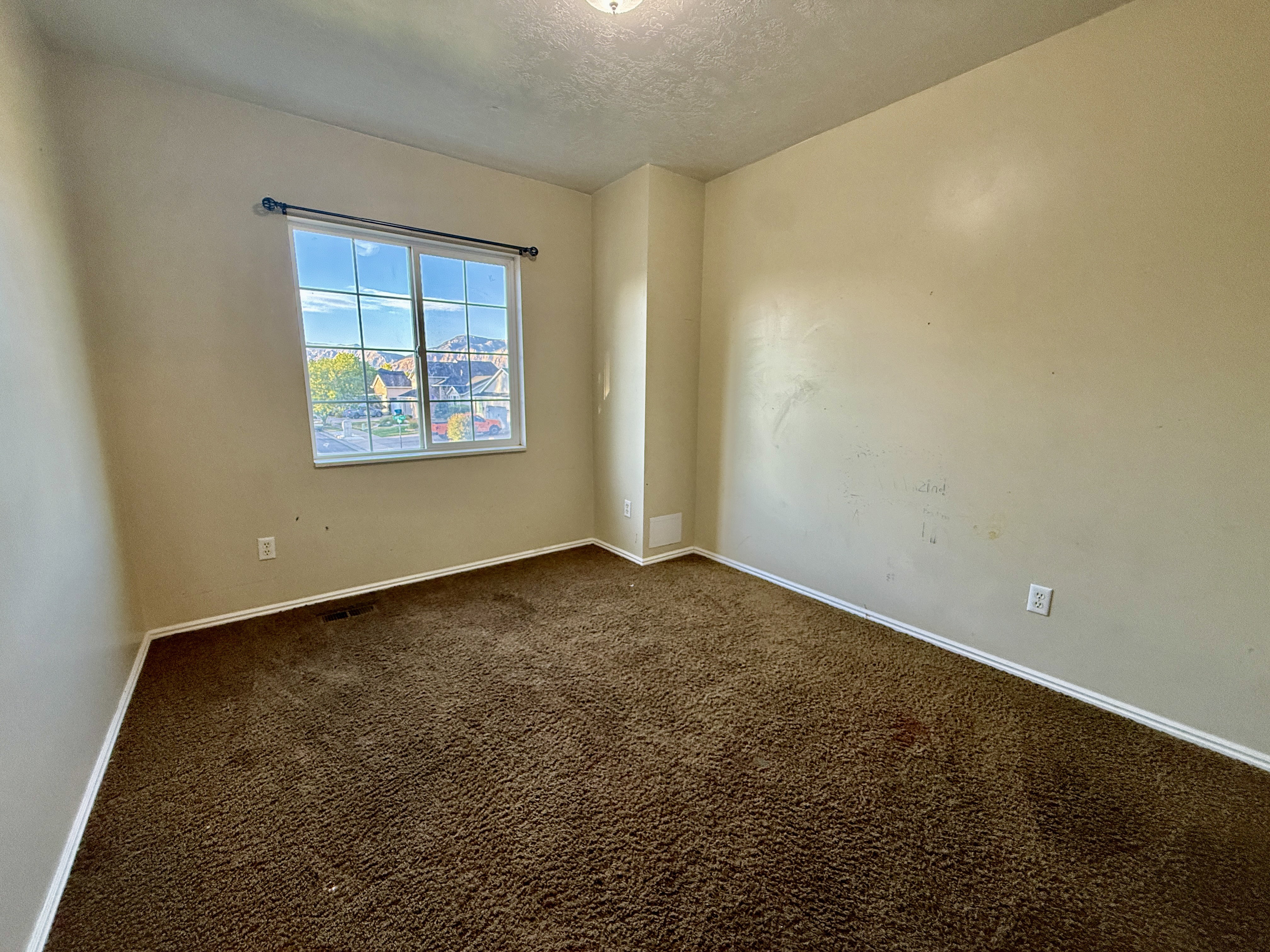 3rd bedroom on upper level
