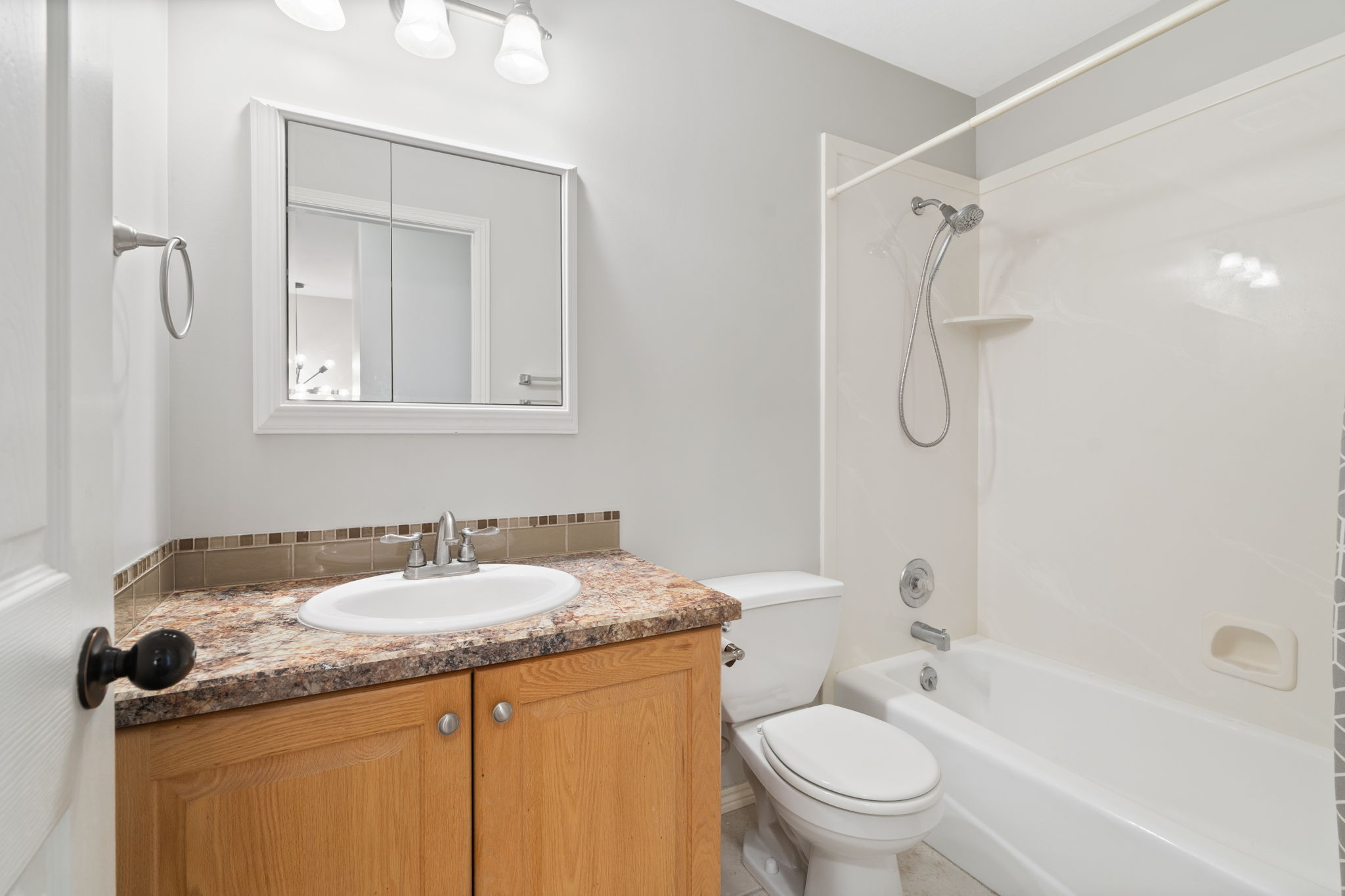 Hall Bathroom - Level 2