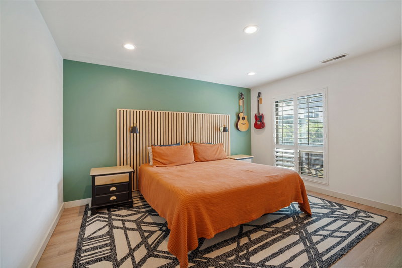 Spacious Primary bedroom with en suite bathroom and closet