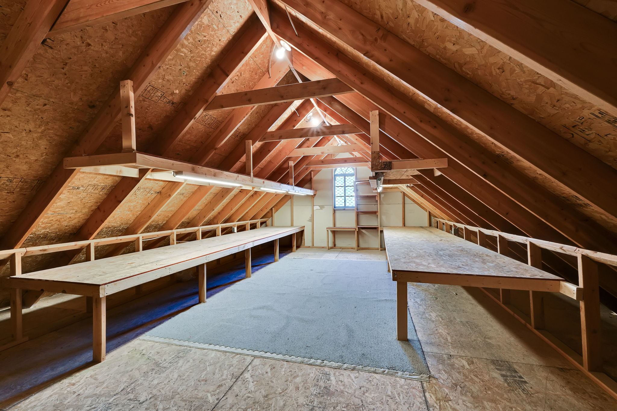 Garage workshop/storage area