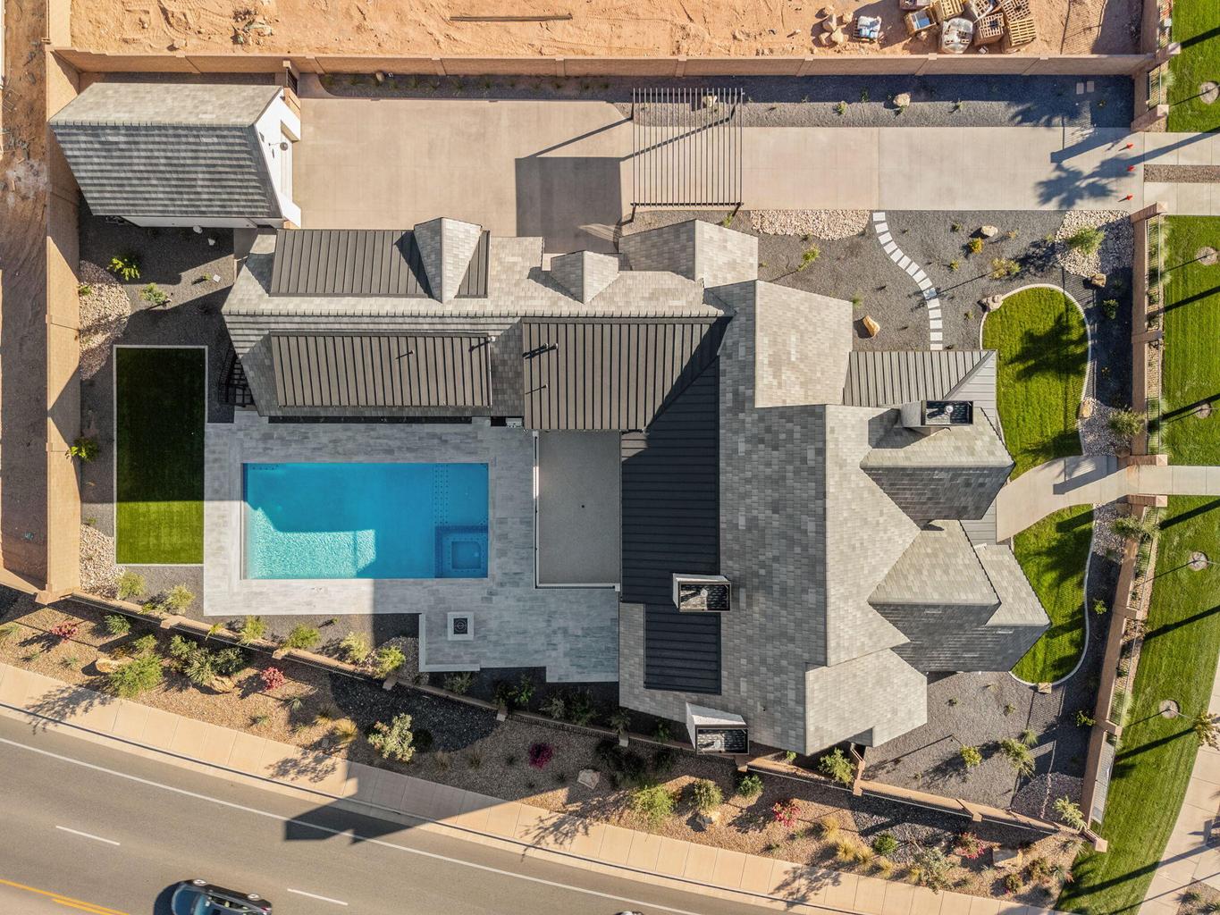 Contemporary architecture with multi-material roofing
